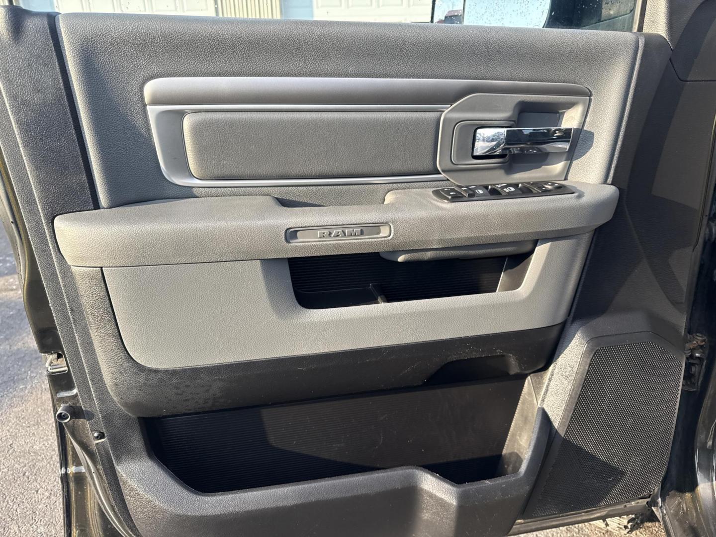 2014 Black /Gray RAM 2500 Outdoorsman Crew Cab SWB 4WD (3C6UR5DJ7EG) with an 6.4L V8 OHV 16V engine, Automatic transmission, located at 547 E. Main St., Orwell, OH, 44076, (440) 437-5893, 41.535435, -80.847855 - 2014 Ram 2500 Outdoorsman Crew Cab 4WD – Heavy-Duty Beast Built for Work, Towing, and Serious Off-Road Grit! This 2014 Ram 2500 Outdoorsman Crew Cab 4WD is a no-nonsense workhorse ready to tackle the toughest jobs! Powered by the legendary 6.4L HEMI V8 engine delivering massive torque through a s - Photo#42