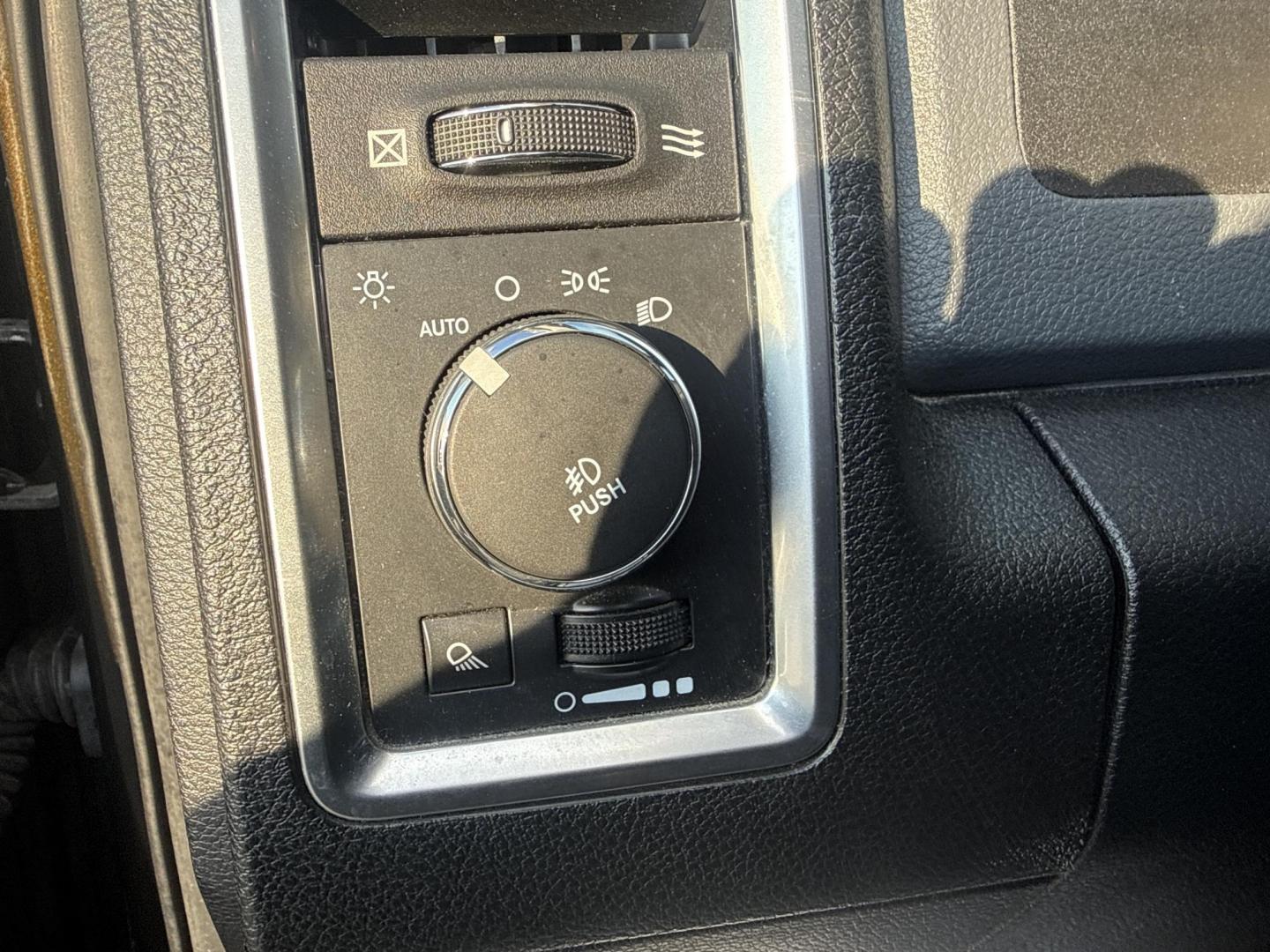 2014 Black /Gray RAM 2500 Outdoorsman Crew Cab SWB 4WD (3C6UR5DJ7EG) with an 6.4L V8 OHV 16V engine, Automatic transmission, located at 547 E. Main St., Orwell, OH, 44076, (440) 437-5893, 41.535435, -80.847855 - 2014 Ram 2500 Outdoorsman Crew Cab 4WD – Heavy-Duty Beast Built for Work, Towing, and Serious Off-Road Grit! This 2014 Ram 2500 Outdoorsman Crew Cab 4WD is a no-nonsense workhorse ready to tackle the toughest jobs! Powered by the legendary 6.4L HEMI V8 engine delivering massive torque through a s - Photo#11