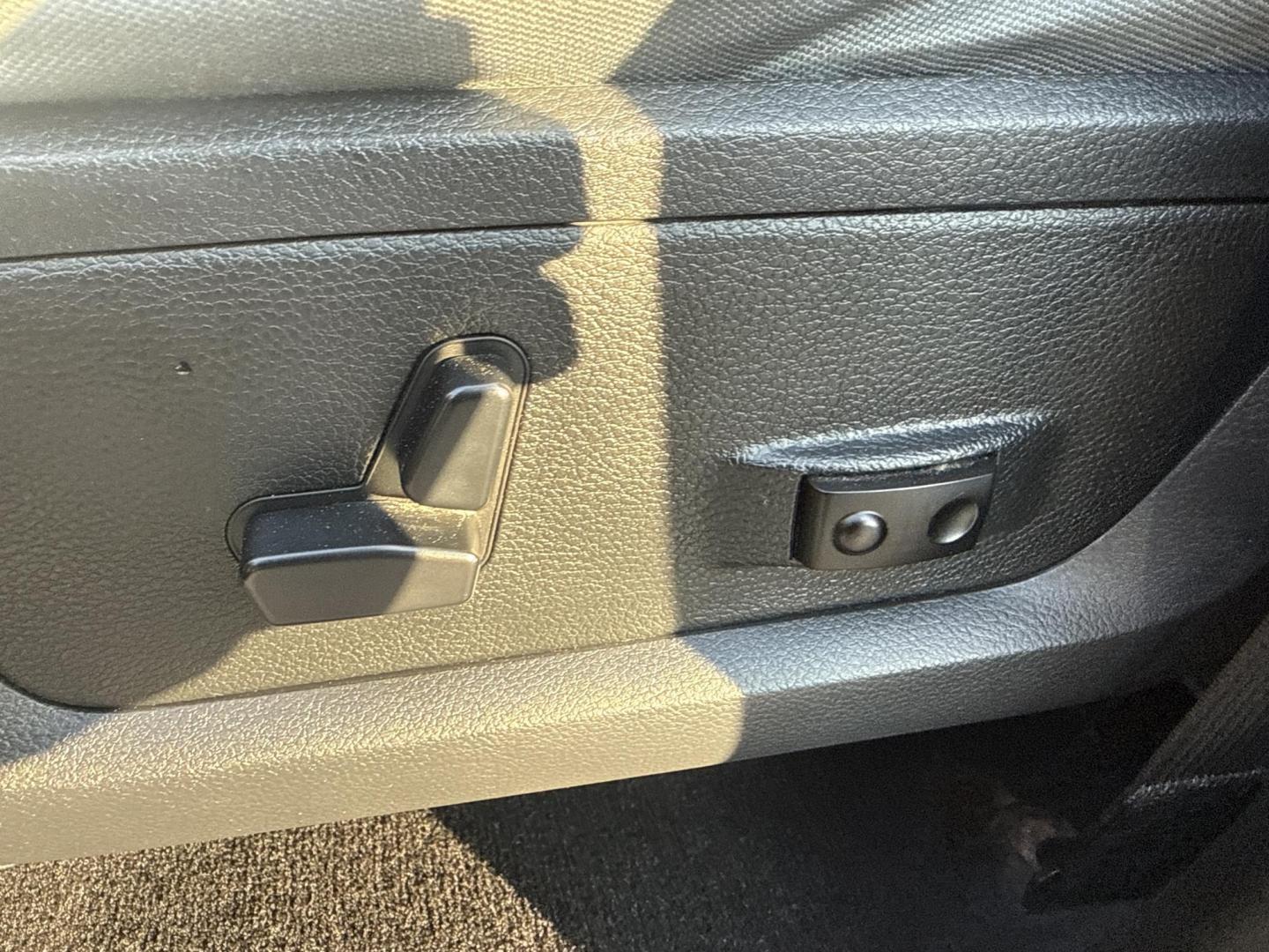 2014 Black /Gray RAM 2500 Outdoorsman Crew Cab SWB 4WD (3C6UR5DJ7EG) with an 6.4L V8 OHV 16V engine, Automatic transmission, located at 547 E. Main St., Orwell, OH, 44076, (440) 437-5893, 41.535435, -80.847855 - 2014 Ram 2500 Outdoorsman Crew Cab 4WD – Heavy-Duty Beast Built for Work, Towing, and Serious Off-Road Grit! This 2014 Ram 2500 Outdoorsman Crew Cab 4WD is a no-nonsense workhorse ready to tackle the toughest jobs! Powered by the legendary 6.4L HEMI V8 engine delivering massive torque through a s - Photo#12