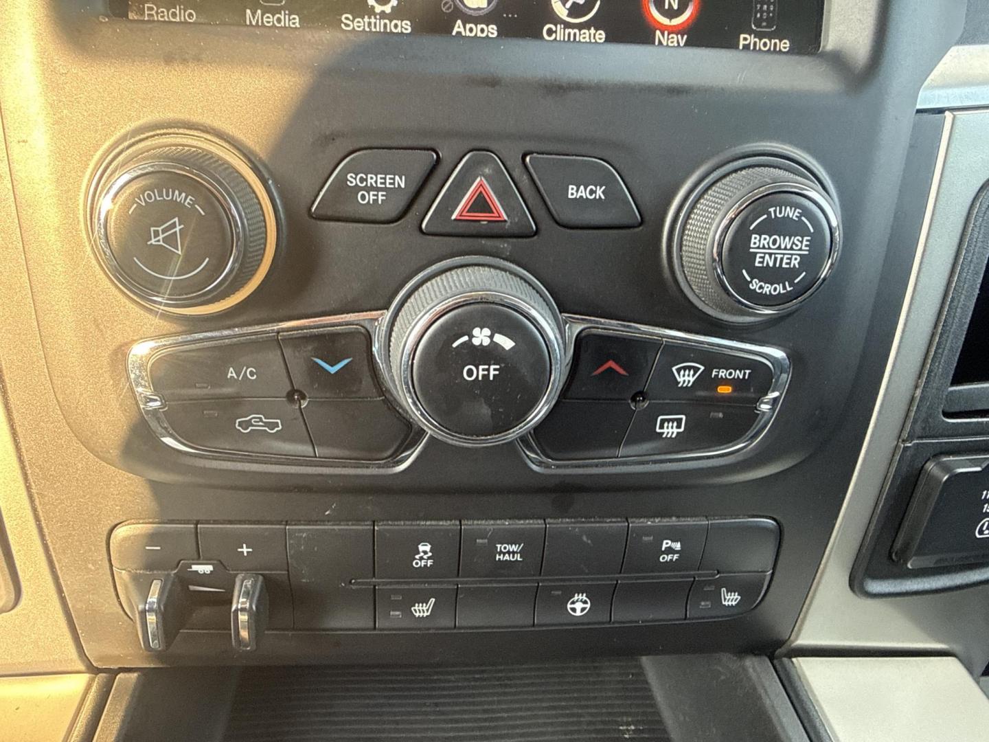 2014 Black /Gray RAM 2500 Outdoorsman Crew Cab SWB 4WD (3C6UR5DJ7EG) with an 6.4L V8 OHV 16V engine, Automatic transmission, located at 547 E. Main St., Orwell, OH, 44076, (440) 437-5893, 41.535435, -80.847855 - 2014 Ram 2500 Outdoorsman Crew Cab 4WD – Heavy-Duty Beast Built for Work, Towing, and Serious Off-Road Grit! This 2014 Ram 2500 Outdoorsman Crew Cab 4WD is a no-nonsense workhorse ready to tackle the toughest jobs! Powered by the legendary 6.4L HEMI V8 engine delivering massive torque through a s - Photo#21