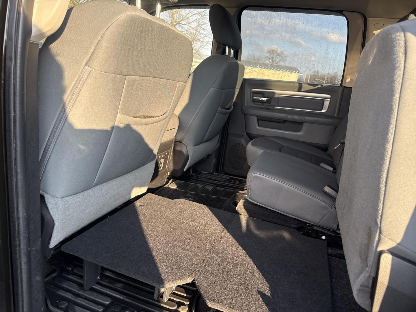 2014 Black /Gray RAM 2500 Outdoorsman Crew Cab SWB 4WD (3C6UR5DJ7EG) with an 6.4L V8 OHV 16V engine, Automatic transmission, located at 547 E. Main St., Orwell, OH, 44076, (440) 437-5893, 41.535435, -80.847855 - 2014 Ram 2500 Outdoorsman Crew Cab 4WD – Heavy-Duty Beast Built for Work, Towing, and Serious Off-Road Grit! This 2014 Ram 2500 Outdoorsman Crew Cab 4WD is a no-nonsense workhorse ready to tackle the toughest jobs! Powered by the legendary 6.4L HEMI V8 engine delivering massive torque through a s - Photo#27