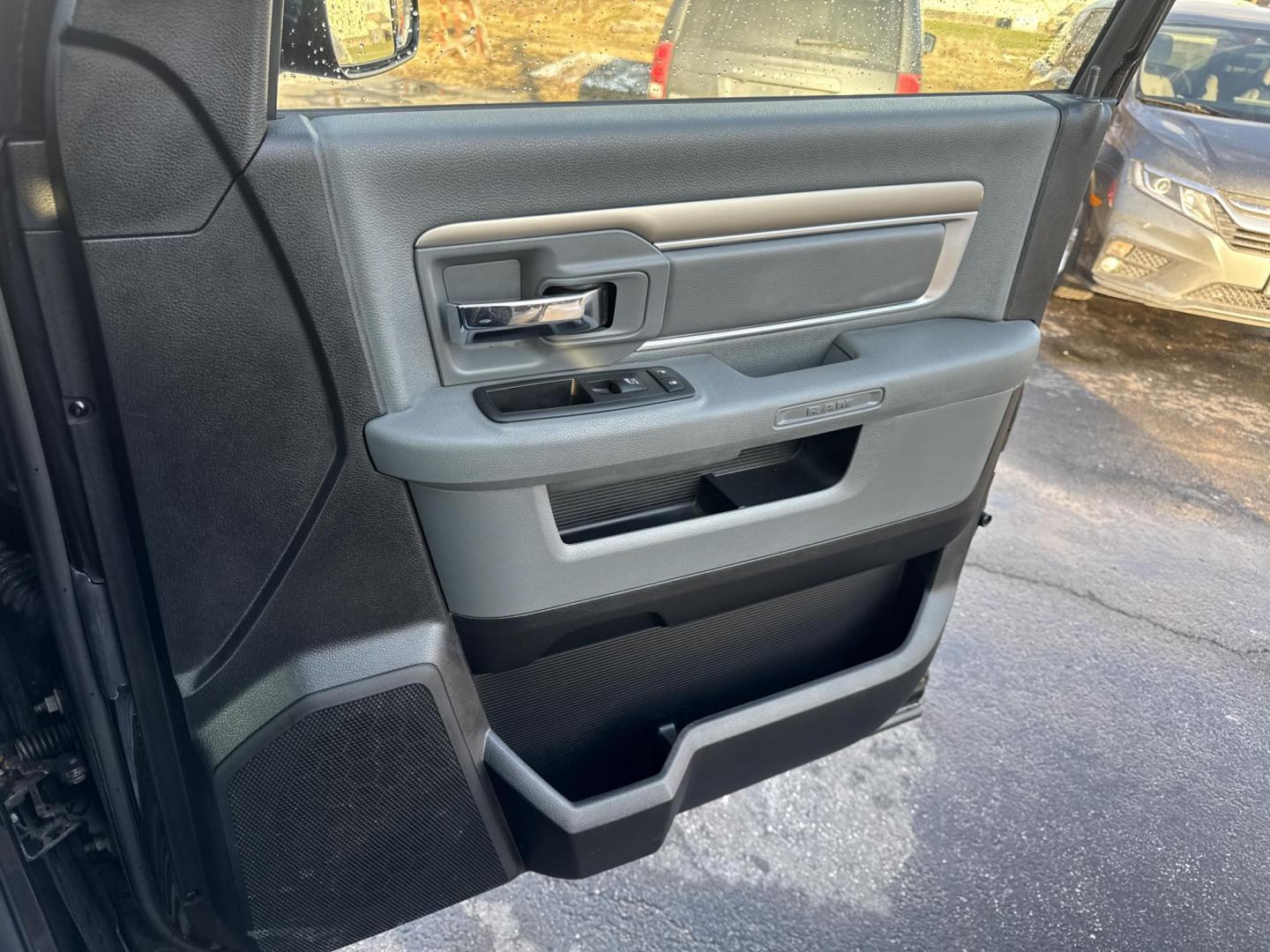 2014 Black /Gray RAM 2500 Outdoorsman Crew Cab SWB 4WD (3C6UR5DJ7EG) with an 6.4L V8 OHV 16V engine, Automatic transmission, located at 547 E. Main St., Orwell, OH, 44076, (440) 437-5893, 41.535435, -80.847855 - 2014 Ram 2500 Outdoorsman Crew Cab 4WD – Heavy-Duty Beast Built for Work, Towing, and Serious Off-Road Grit! This 2014 Ram 2500 Outdoorsman Crew Cab 4WD is a no-nonsense workhorse ready to tackle the toughest jobs! Powered by the legendary 6.4L HEMI V8 engine delivering massive torque through a s - Photo#55