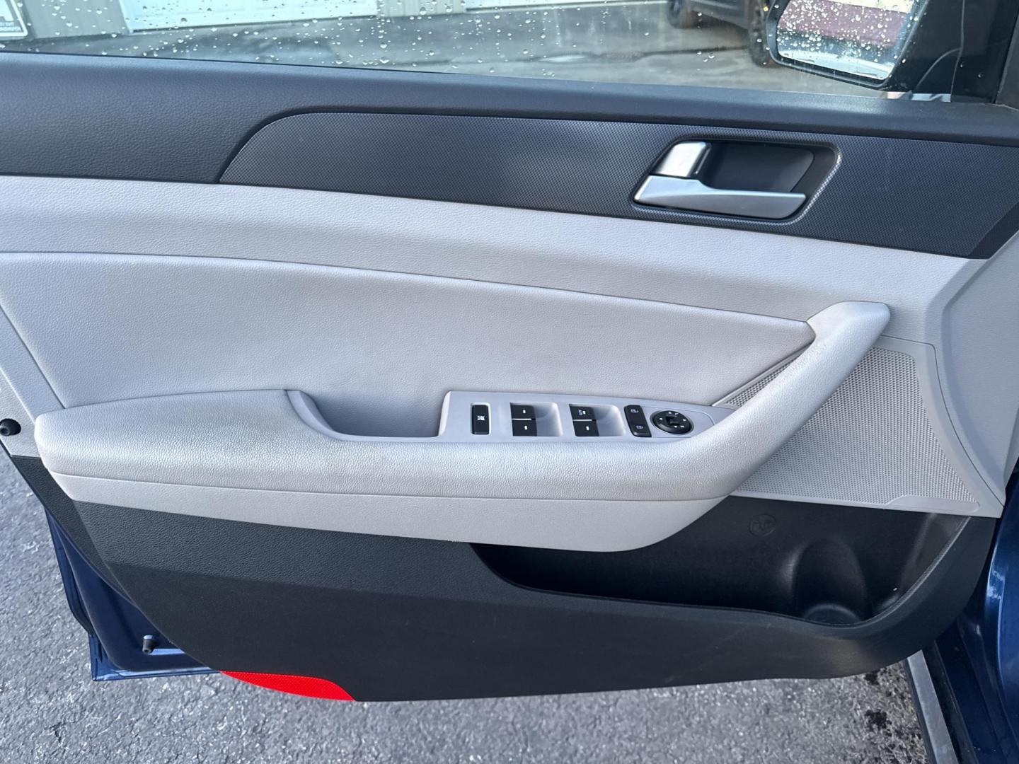 2017 Blue /Gray Hyundai Sonata Sport (5NPE34AF3HH) with an 2.4L I4 DOHC 16V engine, Automatic transmission, located at 11115 Chardon Rd. , Chardon, OH, 44024, (440) 214-9705, 41.580246, -81.241943 - 2017 Hyundai Sonata Sport – Sporty Style, Impressive Efficiency, and Loaded with Modern Tech! This sharp 2017 Hyundai Sonata Sport is the perfect blend of sleek looks, fun-to-drive performance, and wallet-friendly efficiency! Powered by a smooth 2.4L I4 GDI engine paired with a responsive 6-speed - Photo#7