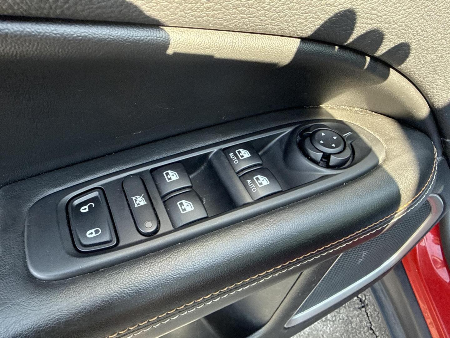 2018 Red /Black Jeep Compass Latitude 4WD (3C4NJDBB7JT) with an 2.4L I4 DOHC 16V engine, Automatic transmission, located at 547 E. Main St., Orwell, OH, 44076, (440) 437-5893, 41.535435, -80.847855 - 2018 Jeep Compass Latitude 4WD – Rugged Style, All-Weather Grip, and Loaded with Everyday Comfort! This sharp 2018 Jeep Compass Latitude 4WD is the perfect blend of adventure-ready capability and daily-driver smarts! Powered by a reliable 2.4L I4 engine paired with a smooth 9-speed automatic tran - Photo#8