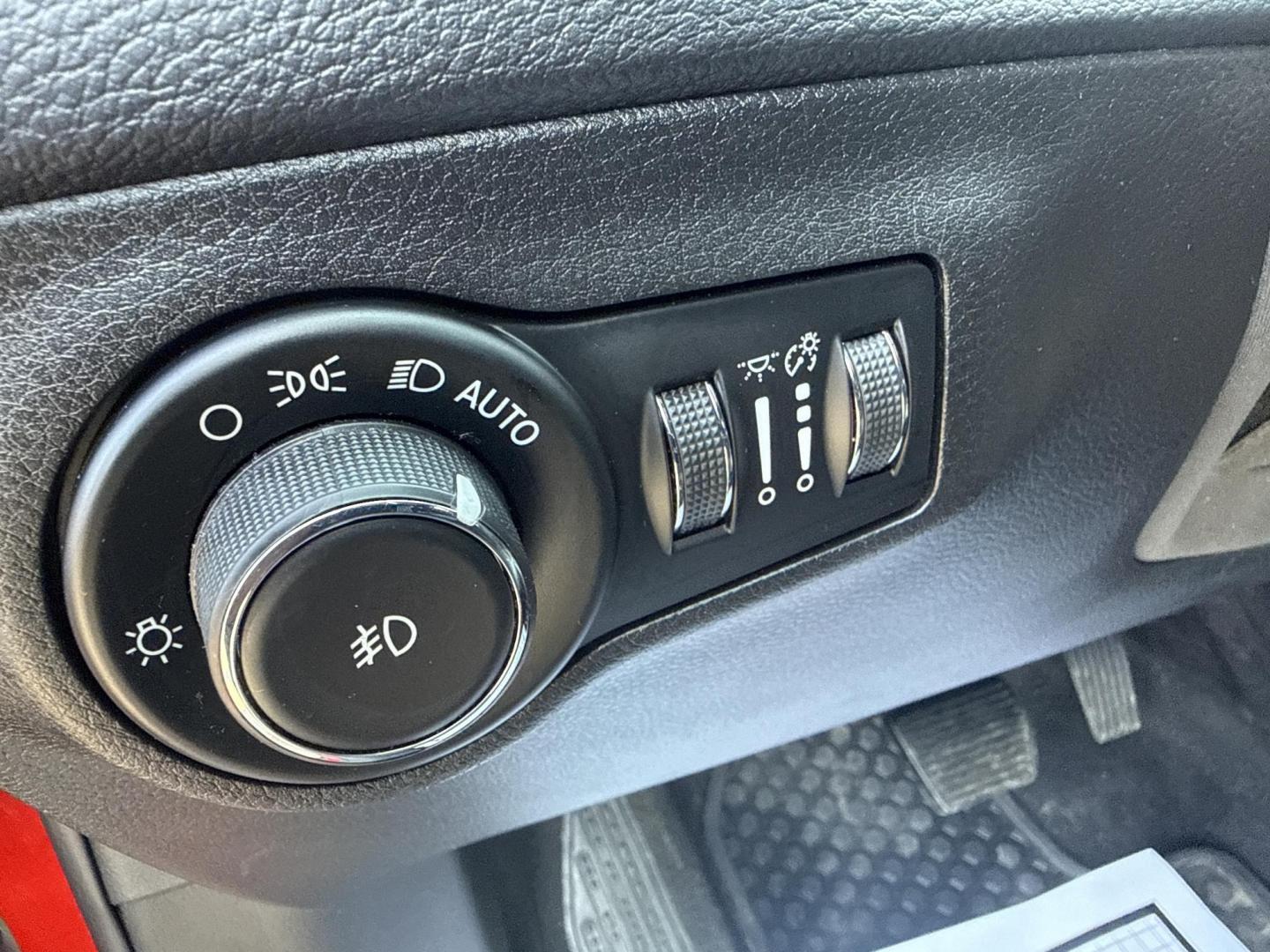 2018 Red /Black Jeep Compass Latitude 4WD (3C4NJDBB7JT) with an 2.4L I4 DOHC 16V engine, Automatic transmission, located at 547 E. Main St., Orwell, OH, 44076, (440) 437-5893, 41.535435, -80.847855 - 2018 Jeep Compass Latitude 4WD – Rugged Style, All-Weather Grip, and Loaded with Everyday Comfort! This sharp 2018 Jeep Compass Latitude 4WD is the perfect blend of adventure-ready capability and daily-driver smarts! Powered by a reliable 2.4L I4 engine paired with a smooth 9-speed automatic tran - Photo#10