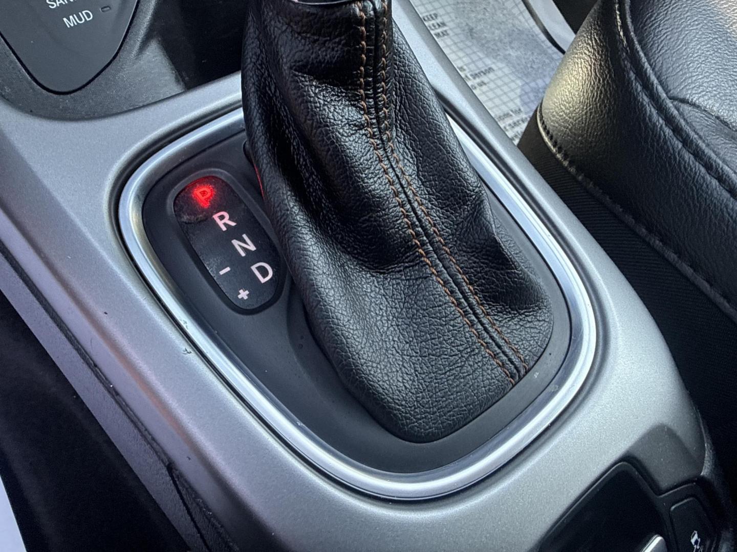 2018 Red /Black Jeep Compass Latitude 4WD (3C4NJDBB7JT) with an 2.4L I4 DOHC 16V engine, Automatic transmission, located at 547 E. Main St., Orwell, OH, 44076, (440) 437-5893, 41.535435, -80.847855 - 2018 Jeep Compass Latitude 4WD – Rugged Style, All-Weather Grip, and Loaded with Everyday Comfort! This sharp 2018 Jeep Compass Latitude 4WD is the perfect blend of adventure-ready capability and daily-driver smarts! Powered by a reliable 2.4L I4 engine paired with a smooth 9-speed automatic tran - Photo#34