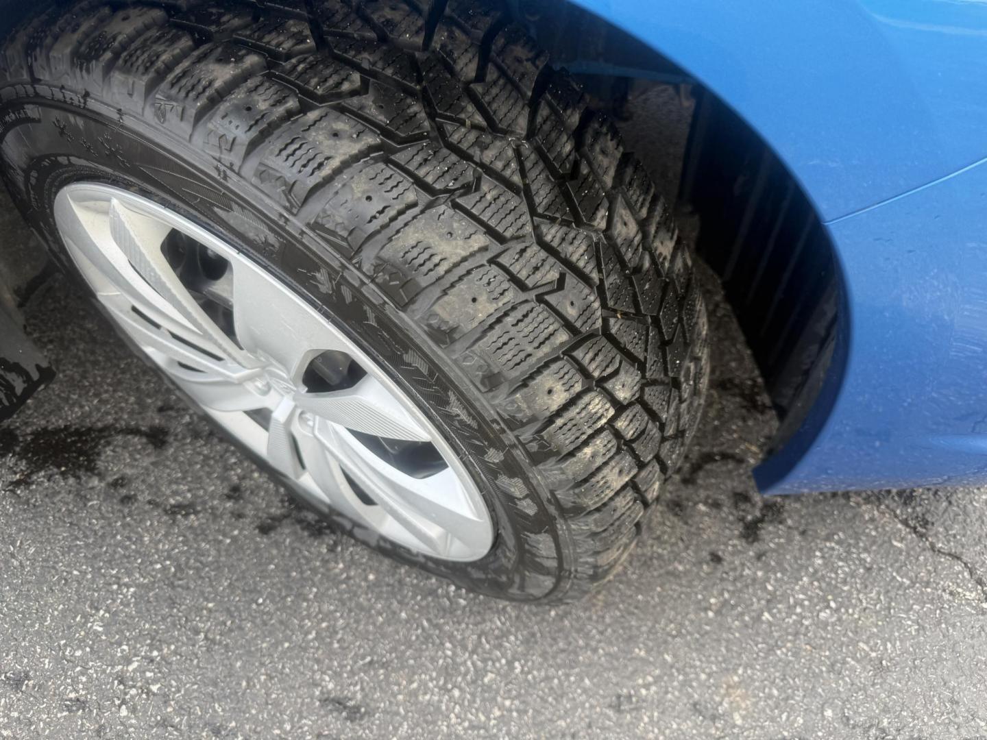 2022 Blue /Black Subaru Impreza 2.0i (4S3GTAB69N3) with an 2.0L H4 DOHC 16V engine, Automatic transmission, located at 547 E. Main St., Orwell, OH, 44076, (440) 437-5893, 41.535435, -80.847855 - 2022 Subaru Impreza Hatch 2.0i – Reliable AWD Hatchback with Great Efficiency and Loaded Safety Features! This sharp 2022 Subaru Impreza Hatch 2.0i is the perfect all-weather daily driver that combines Subaru toughness with smart efficiency! Powered by a dependable 2.0L H4 engine paired with the - Photo#1