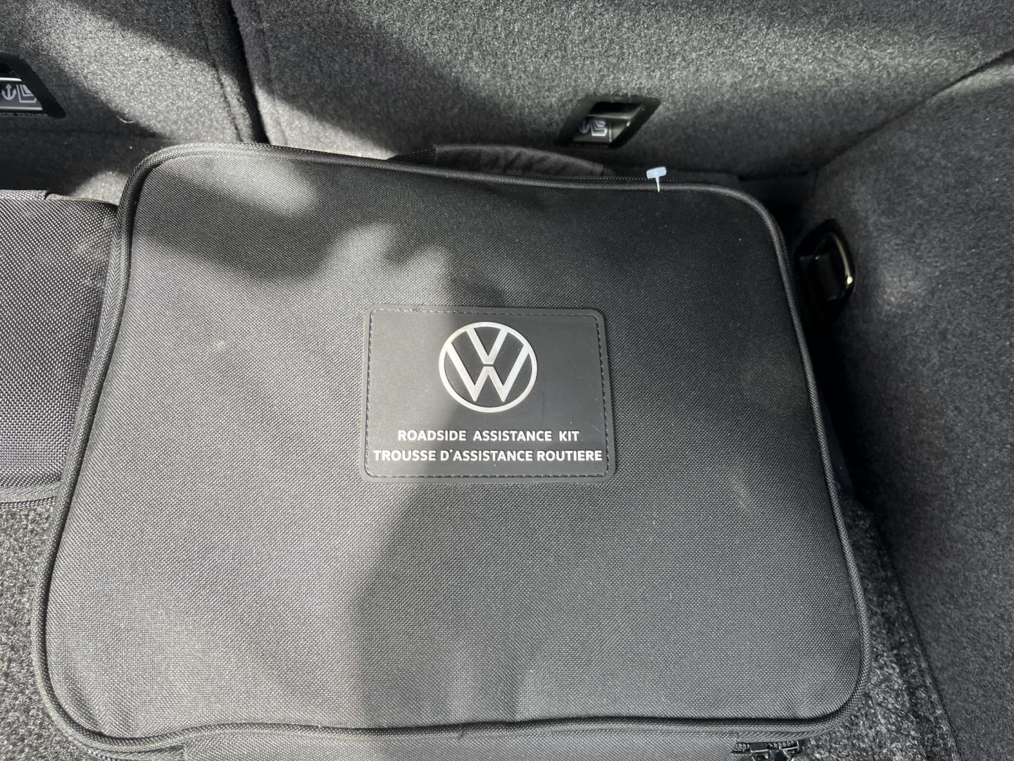 2022 White /Black Volkswagen Tiguan SE 4Motion (3VV2B7AX6NM) with an 2.0L I4 DOHC 16V Turbo engine, Automatic transmission, located at 11115 Chardon Rd. , Chardon, OH, 44024, (440) 214-9705, 41.580246, -81.241943 - 2022 Volkswagen Tiguan SE AWD – Premium Comfort, All-Weather Confidence, and Loaded with Advanced Safety & Tech! This 2022 Volkswagen Tiguan SE AWD is the perfect upscale crossover that’s ready for family adventures, daily commutes, or weekend getaways! Powered by a responsive 2.0L Turbocharged - Photo#16