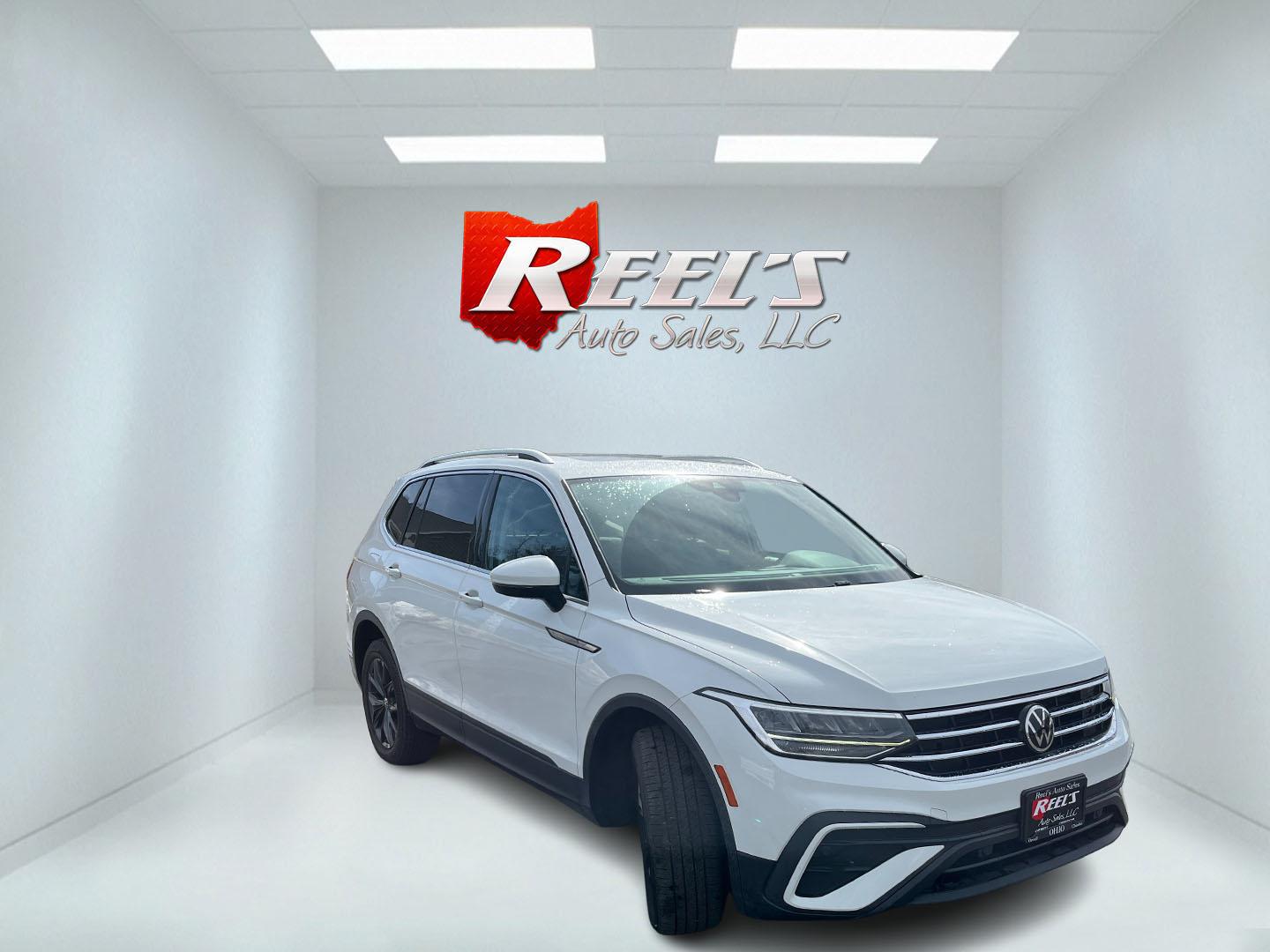 2022 White /Black Volkswagen Tiguan SE 4Motion (3VV2B7AX6NM) with an 2.0L I4 DOHC 16V Turbo engine, Automatic transmission, located at 11115 Chardon Rd. , Chardon, OH, 44024, (440) 214-9705, 41.580246, -81.241943 - Photo#2