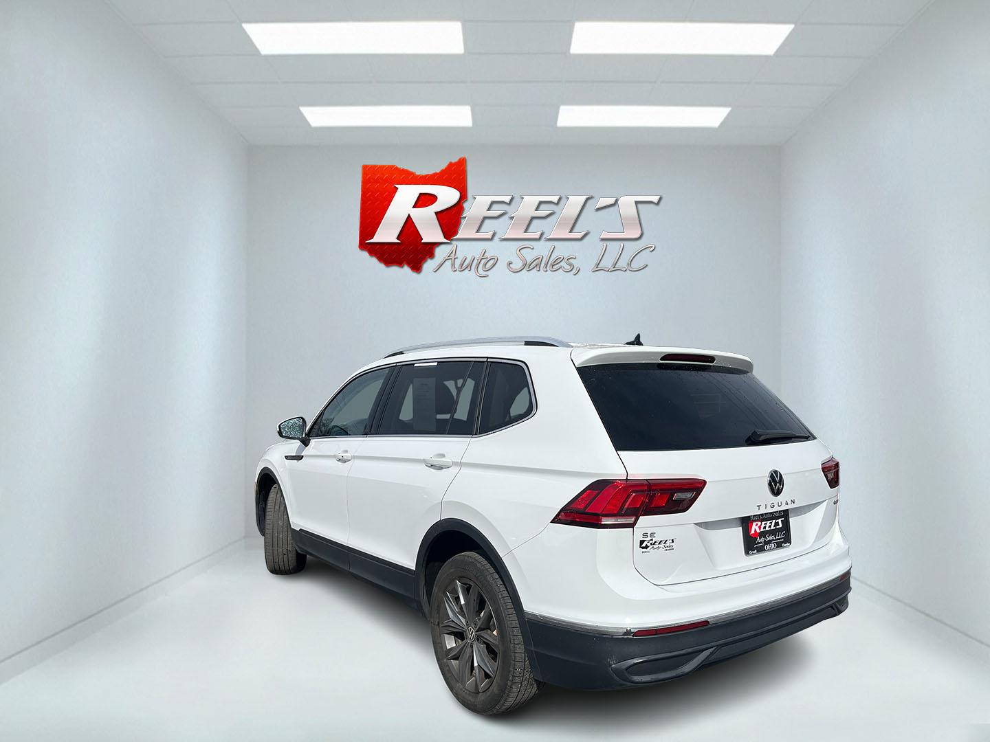 2022 White /Black Volkswagen Tiguan SE 4Motion (3VV2B7AX6NM) with an 2.0L I4 DOHC 16V Turbo engine, Automatic transmission, located at 11115 Chardon Rd. , Chardon, OH, 44024, (440) 214-9705, 41.580246, -81.241943 - Photo#9