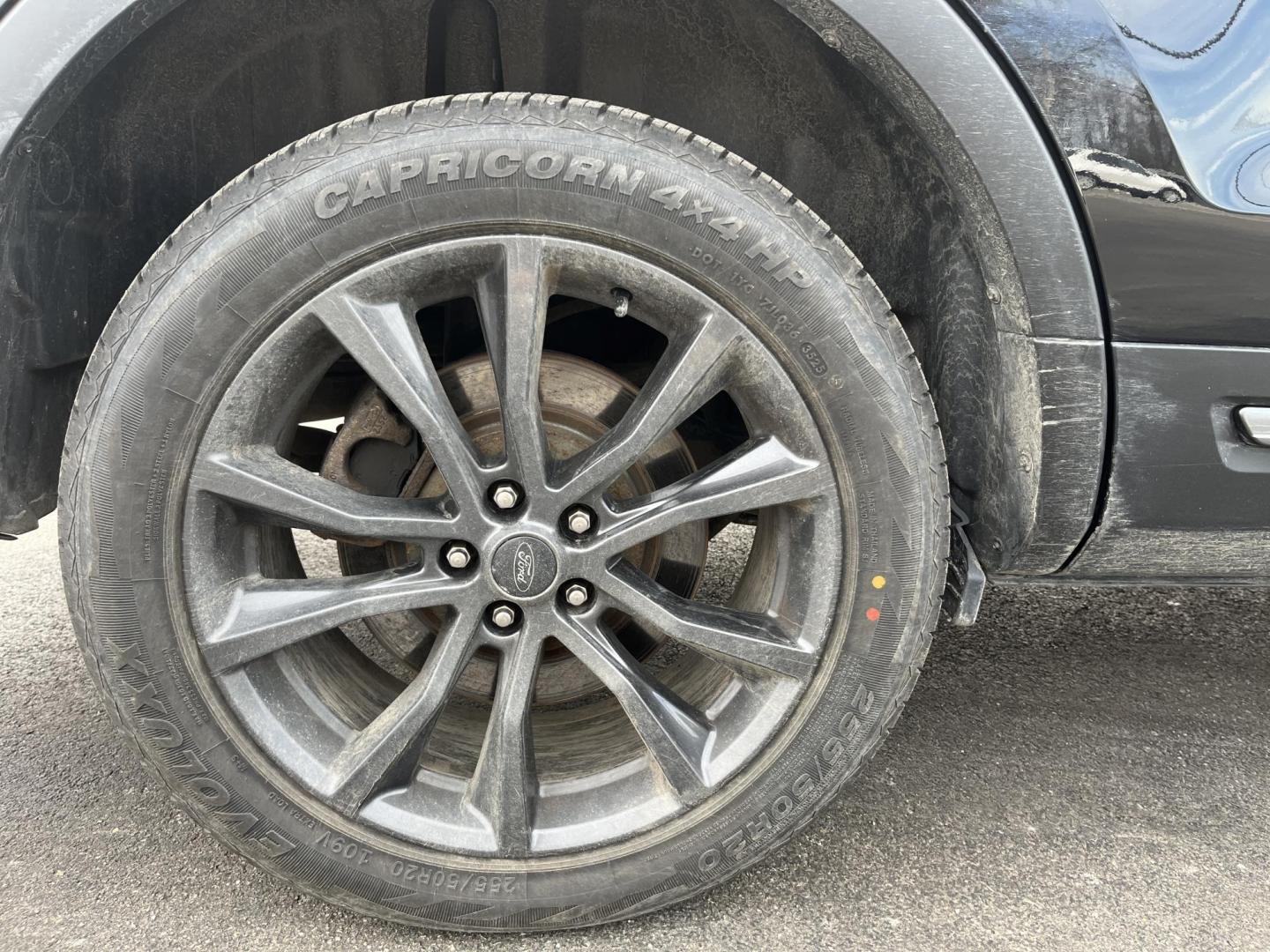 2017 Black /Black Ford Explorer XLT 4WD (1FM5K8D80HG) with an 3.5L V6 DOHC 24V engine, Automatic transmission, located at 11115 Chardon Rd. , Chardon, OH, 44024, (440) 214-9705, 41.580246, -81.241943 - 2017 Ford Explorer XLT 4WD – Loaded Adventure SUV with Towing Muscle, Sporty Looks, and Every Premium Touch! This 2017 Ford Explorer XLT 4WD is the perfect family hauler that’s ready for work, play, and everything in between! Powered by a strong 3.5L V6 engine with flex fuel capability, paired - Photo#6