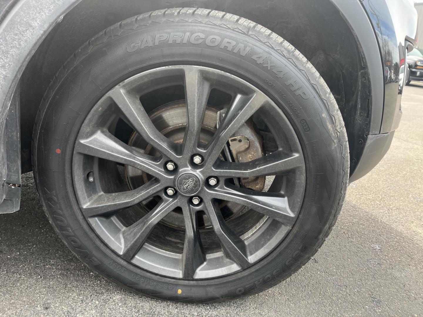 2017 Black /Black Ford Explorer XLT 4WD (1FM5K8D80HG) with an 3.5L V6 DOHC 24V engine, Automatic transmission, located at 11115 Chardon Rd. , Chardon, OH, 44024, (440) 214-9705, 41.580246, -81.241943 - 2017 Ford Explorer XLT 4WD – Loaded Adventure SUV with Towing Muscle, Sporty Looks, and Every Premium Touch! This 2017 Ford Explorer XLT 4WD is the perfect family hauler that’s ready for work, play, and everything in between! Powered by a strong 3.5L V6 engine with flex fuel capability, paired - Photo#4