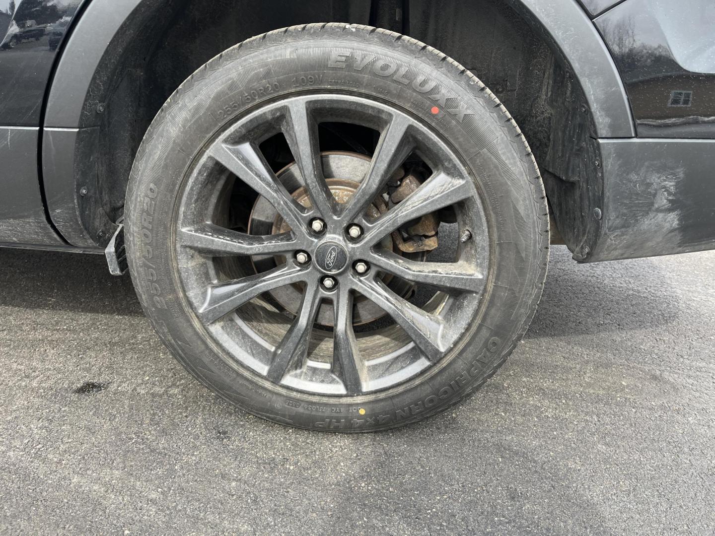 2017 Black /Black Ford Explorer XLT 4WD (1FM5K8D80HG) with an 3.5L V6 DOHC 24V engine, Automatic transmission, located at 11115 Chardon Rd. , Chardon, OH, 44024, (440) 214-9705, 41.580246, -81.241943 - 2017 Ford Explorer XLT 4WD – Loaded Adventure SUV with Towing Muscle, Sporty Looks, and Every Premium Touch! This 2017 Ford Explorer XLT 4WD is the perfect family hauler that’s ready for work, play, and everything in between! Powered by a strong 3.5L V6 engine with flex fuel capability, paired - Photo#10