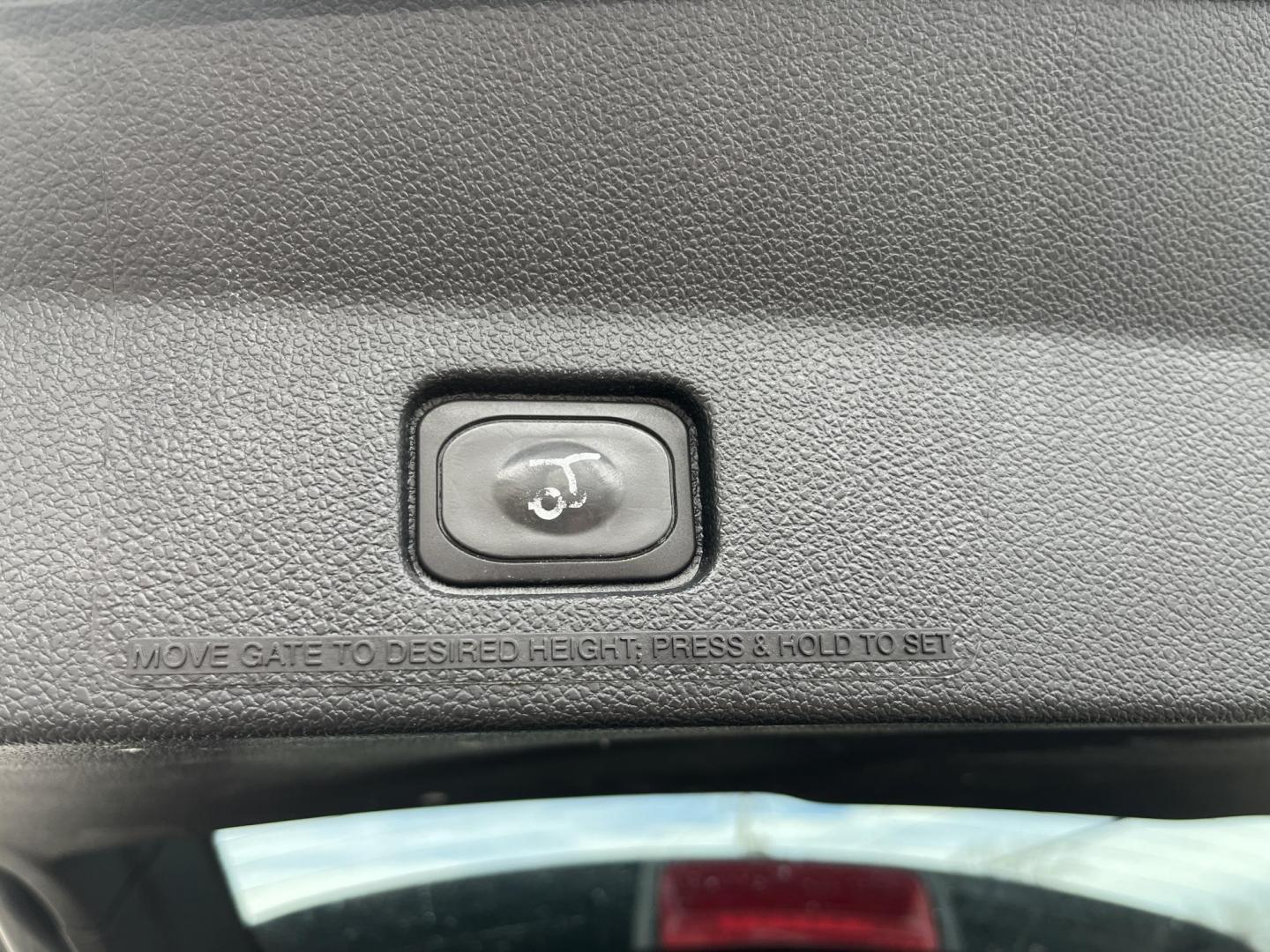 2017 Black /Black Ford Explorer XLT 4WD (1FM5K8D80HG) with an 3.5L V6 DOHC 24V engine, Automatic transmission, located at 11115 Chardon Rd. , Chardon, OH, 44024, (440) 214-9705, 41.580246, -81.241943 - 2017 Ford Explorer XLT 4WD – Loaded Adventure SUV with Towing Muscle, Sporty Looks, and Every Premium Touch! This 2017 Ford Explorer XLT 4WD is the perfect family hauler that’s ready for work, play, and everything in between! Powered by a strong 3.5L V6 engine with flex fuel capability, paired - Photo#16