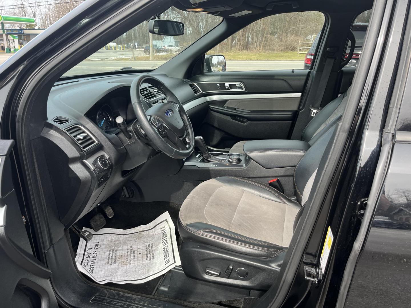 2017 Black /Black Ford Explorer XLT 4WD (1FM5K8D80HG) with an 3.5L V6 DOHC 24V engine, Automatic transmission, located at 11115 Chardon Rd. , Chardon, OH, 44024, (440) 214-9705, 41.580246, -81.241943 - 2017 Ford Explorer XLT 4WD – Loaded Adventure SUV with Towing Muscle, Sporty Looks, and Every Premium Touch! This 2017 Ford Explorer XLT 4WD is the perfect family hauler that’s ready for work, play, and everything in between! Powered by a strong 3.5L V6 engine with flex fuel capability, paired - Photo#19