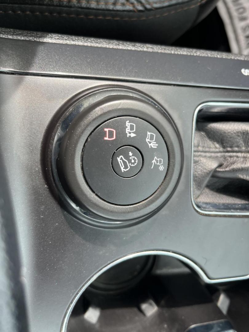 2017 Black /Black Ford Explorer XLT 4WD (1FM5K8D80HG) with an 3.5L V6 DOHC 24V engine, Automatic transmission, located at 11115 Chardon Rd. , Chardon, OH, 44024, (440) 214-9705, 41.580246, -81.241943 - 2017 Ford Explorer XLT 4WD – Loaded Adventure SUV with Towing Muscle, Sporty Looks, and Every Premium Touch! This 2017 Ford Explorer XLT 4WD is the perfect family hauler that’s ready for work, play, and everything in between! Powered by a strong 3.5L V6 engine with flex fuel capability, paired - Photo#30