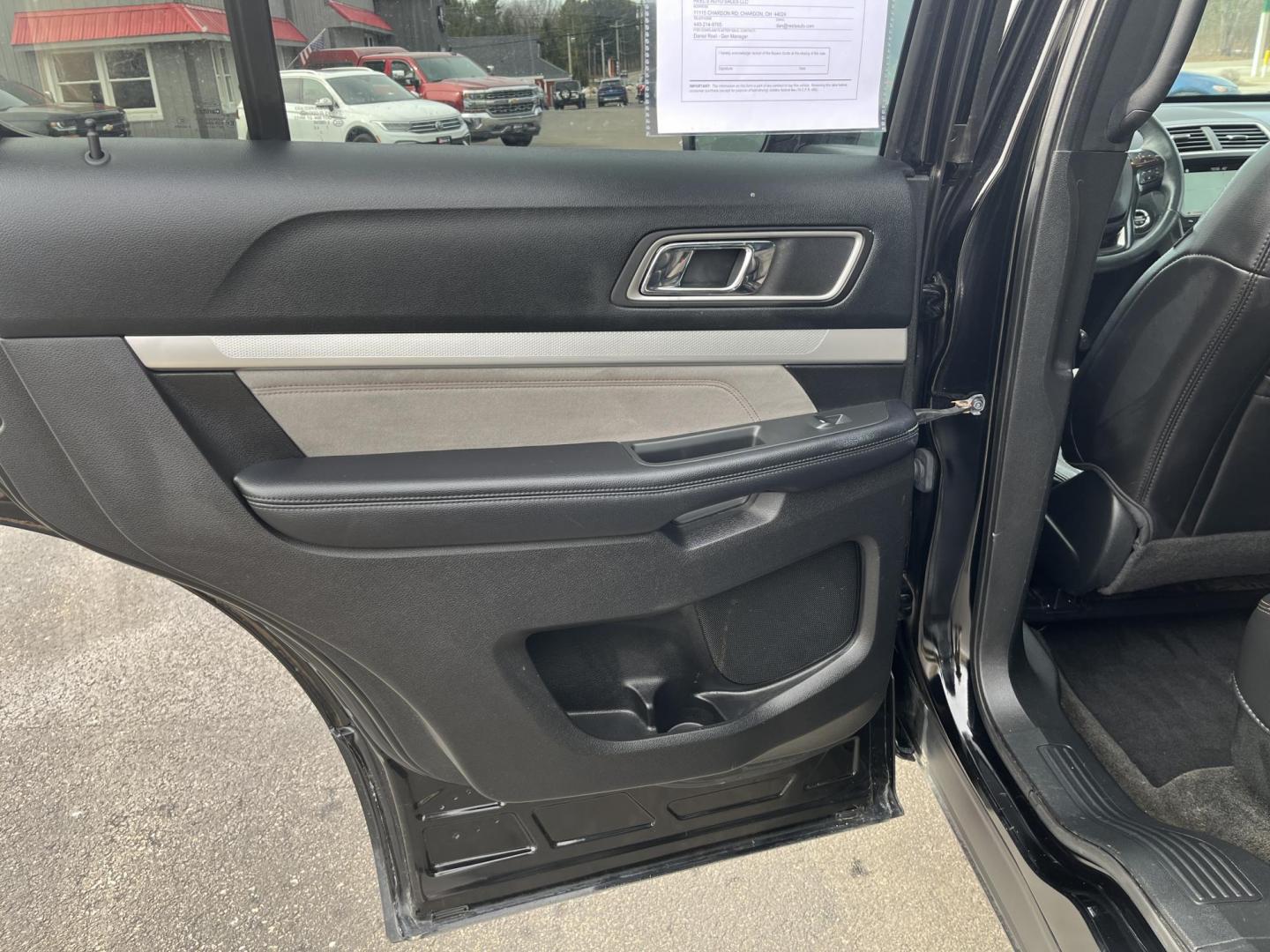 2017 Black /Black Ford Explorer XLT 4WD (1FM5K8D80HG) with an 3.5L V6 DOHC 24V engine, Automatic transmission, located at 11115 Chardon Rd. , Chardon, OH, 44024, (440) 214-9705, 41.580246, -81.241943 - 2017 Ford Explorer XLT 4WD – Loaded Adventure SUV with Towing Muscle, Sporty Looks, and Every Premium Touch! This 2017 Ford Explorer XLT 4WD is the perfect family hauler that’s ready for work, play, and everything in between! Powered by a strong 3.5L V6 engine with flex fuel capability, paired - Photo#32