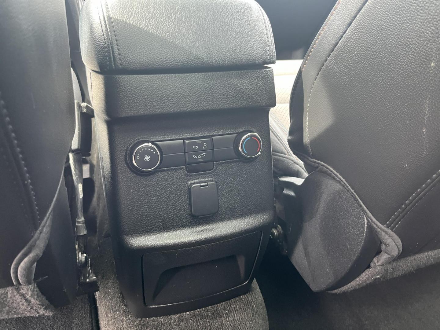 2017 Black /Black Ford Explorer XLT 4WD (1FM5K8D80HG) with an 3.5L V6 DOHC 24V engine, Automatic transmission, located at 11115 Chardon Rd. , Chardon, OH, 44024, (440) 214-9705, 41.580246, -81.241943 - 2017 Ford Explorer XLT 4WD – Loaded Adventure SUV with Towing Muscle, Sporty Looks, and Every Premium Touch! This 2017 Ford Explorer XLT 4WD is the perfect family hauler that’s ready for work, play, and everything in between! Powered by a strong 3.5L V6 engine with flex fuel capability, paired - Photo#34