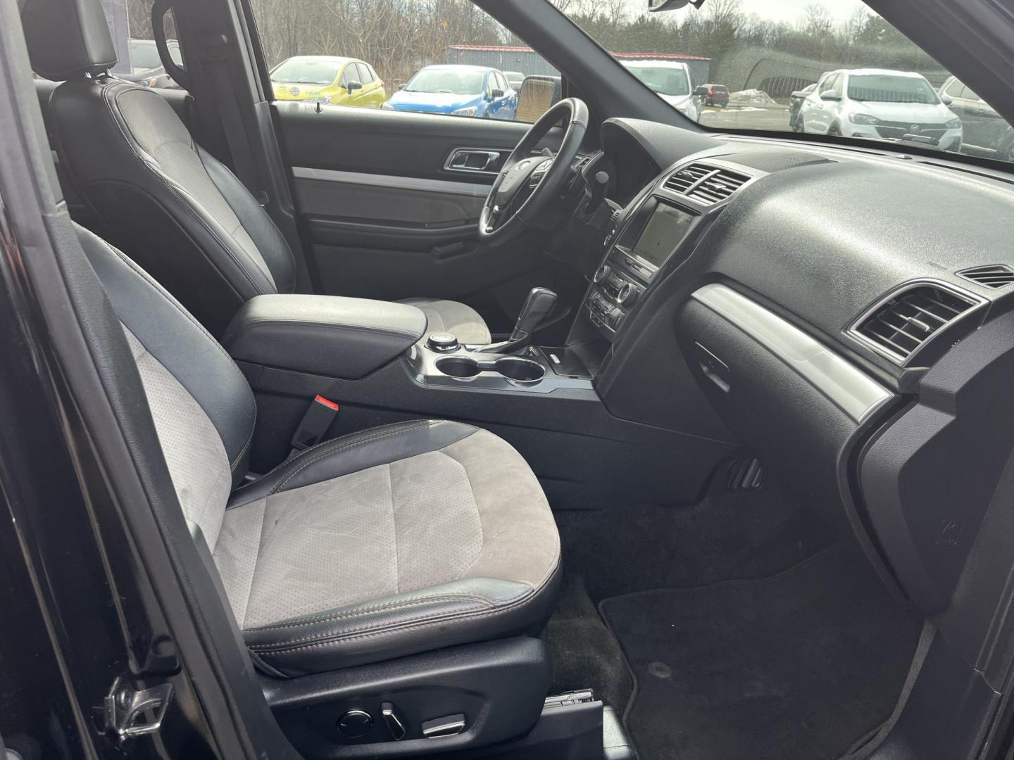 2017 Black /Black Ford Explorer XLT 4WD (1FM5K8D80HG) with an 3.5L V6 DOHC 24V engine, Automatic transmission, located at 11115 Chardon Rd. , Chardon, OH, 44024, (440) 214-9705, 41.580246, -81.241943 - 2017 Ford Explorer XLT 4WD – Loaded Adventure SUV with Towing Muscle, Sporty Looks, and Every Premium Touch! This 2017 Ford Explorer XLT 4WD is the perfect family hauler that’s ready for work, play, and everything in between! Powered by a strong 3.5L V6 engine with flex fuel capability, paired - Photo#39