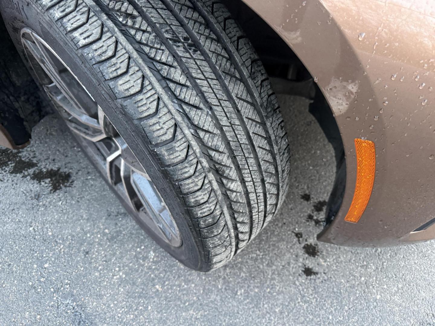 2020 Brown /Black BMW 3 Serires 330I X Drive (WBA5R7C01LF) with an 2.0L I4 16V DOHC Turbo engine, Automatic transmission, located at 11115 Chardon Rd. , Chardon, OH, 44024, (440) 214-9705, 41.580246, -81.241943 - Photo#4