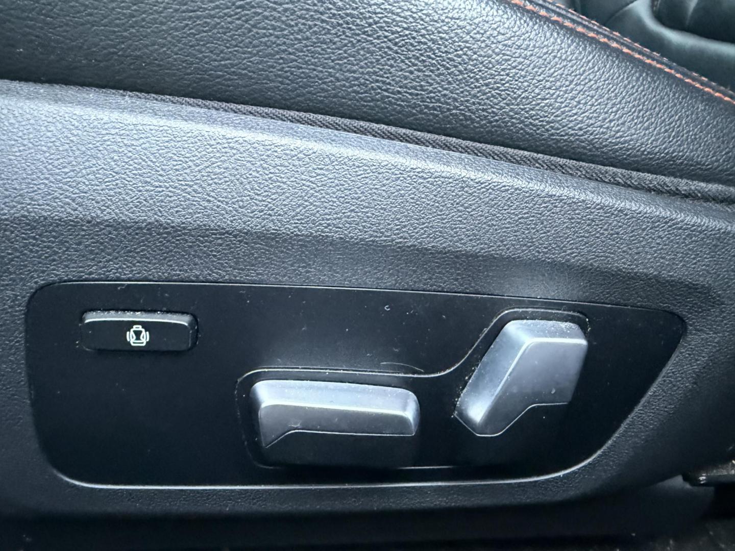 2020 Brown /Black BMW 3 Serires 330I X Drive (WBA5R7C01LF) with an 2.0L I4 16V DOHC Turbo engine, Automatic transmission, located at 11115 Chardon Rd. , Chardon, OH, 44024, (440) 214-9705, 41.580246, -81.241943 - Photo#9