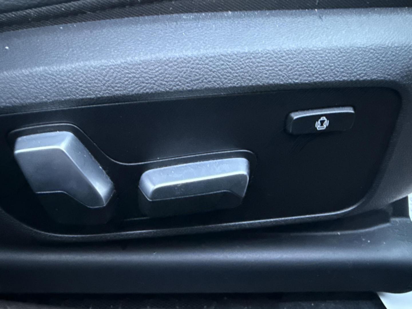 2020 Brown /Black BMW 3 Serires 330I X Drive (WBA5R7C01LF) with an 2.0L I4 16V DOHC Turbo engine, Automatic transmission, located at 11115 Chardon Rd. , Chardon, OH, 44024, (440) 214-9705, 41.580246, -81.241943 - Photo#41