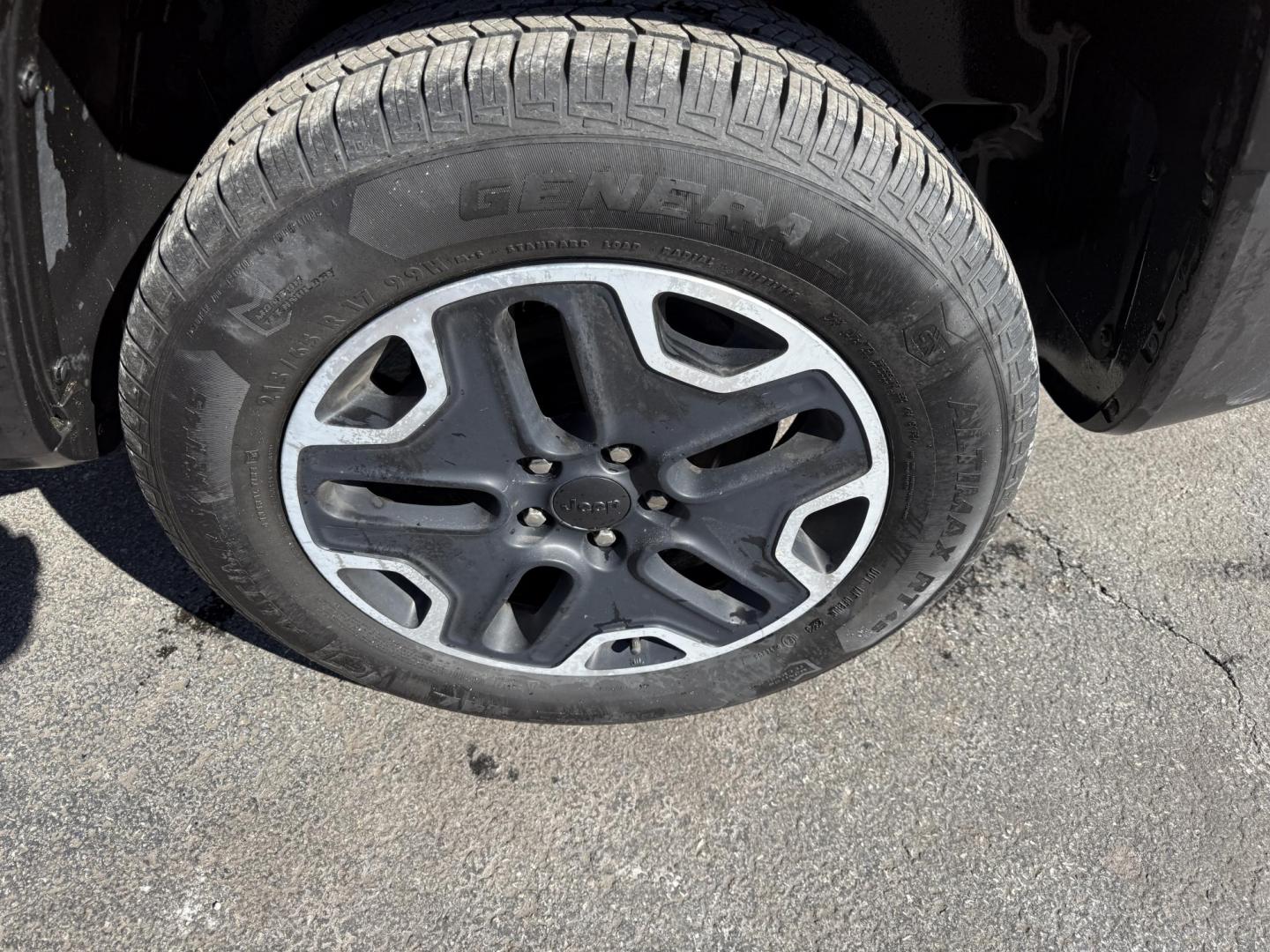 2017 Orange /Black Jeep Renegade Trailhawk (ZACCJBCBXHP) with an 2.4L I4 DOHC 16V engine, Automatic transmission, located at 547 E. Main St., Orwell, OH, 44076, (440) 437-5893, 41.535435, -80.847855 - 2017 Jeep Renegade Trailhawk 4×4 – Trail-Rated Beast with Off-Road Attitude and Everyday Usability! This rugged 2017 Jeep Renegade Trailhawk 4×4 is built for adventure and ready to tackle trails or Ohio backroads with confidence! Powered by a capable 2.4L I4 MultiAir engine paired with a smooth - Photo#31