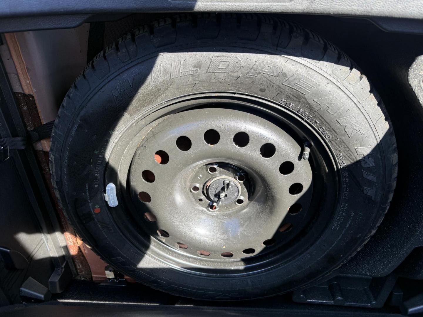 2017 Orange /Black Jeep Renegade Trailhawk (ZACCJBCBXHP) with an 2.4L I4 DOHC 16V engine, Automatic transmission, located at 547 E. Main St., Orwell, OH, 44076, (440) 437-5893, 41.535435, -80.847855 - 2017 Jeep Renegade Trailhawk 4×4 – Trail-Rated Beast with Off-Road Attitude and Everyday Usability! This rugged 2017 Jeep Renegade Trailhawk 4×4 is built for adventure and ready to tackle trails or Ohio backroads with confidence! Powered by a capable 2.4L I4 MultiAir engine paired with a smooth - Photo#37