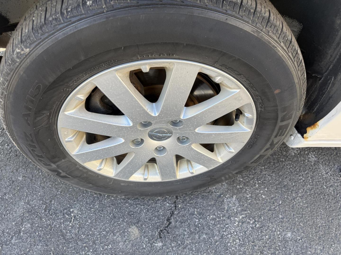 2013 White /Tan Chrysler Town & Country Touring (2C4RC1BG5DR) with an 3.6L V6 DOHC 24V engine, Automatic transmission, located at 547 E. Main St., Orwell, OH, 44076, (440) 437-5893, 41.535435, -80.847855 - 2013 Chrysler Town & Country Touring – Spacious Family Minivan with Stow 'n Go Magic and Loaded Comfort Features! This 2013 Chrysler Town & Country Touring is the ultimate family hauler that makes every trip easy and enjoyable! Powered by a smooth, proven 3.6L V6 Pentastar engine paired with a re - Photo#31