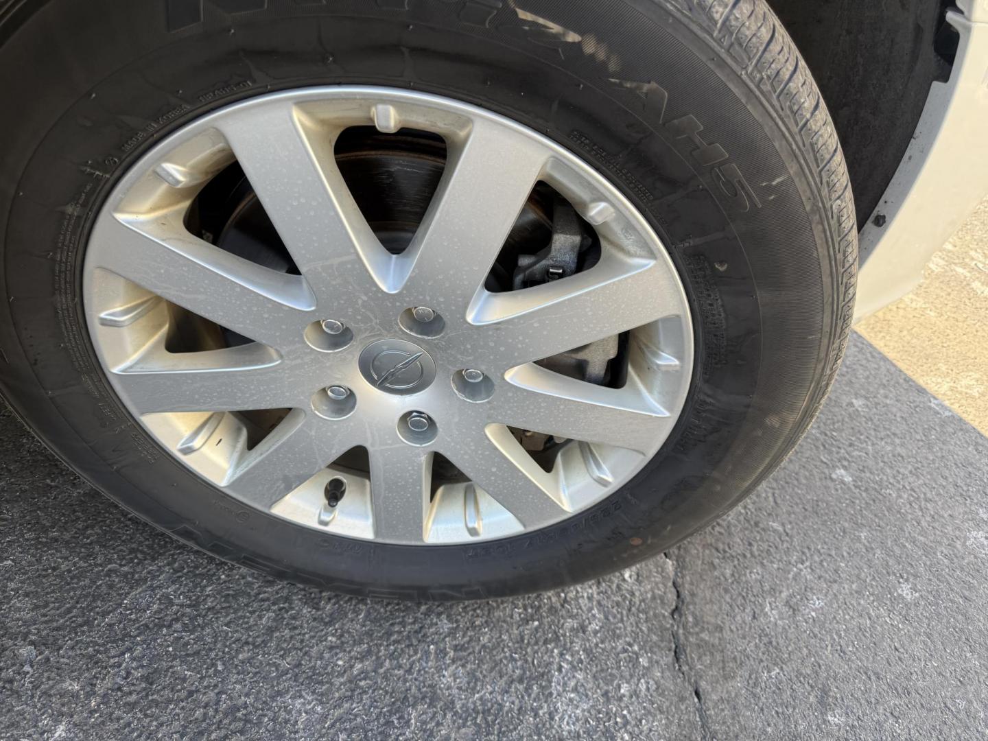 2013 White /Tan Chrysler Town & Country Touring (2C4RC1BG5DR) with an 3.6L V6 DOHC 24V engine, Automatic transmission, located at 547 E. Main St., Orwell, OH, 44076, (440) 437-5893, 41.535435, -80.847855 - 2013 Chrysler Town & Country Touring – Spacious Family Minivan with Stow 'n Go Magic and Loaded Comfort Features! This 2013 Chrysler Town & Country Touring is the ultimate family hauler that makes every trip easy and enjoyable! Powered by a smooth, proven 3.6L V6 Pentastar engine paired with a re - Photo#5