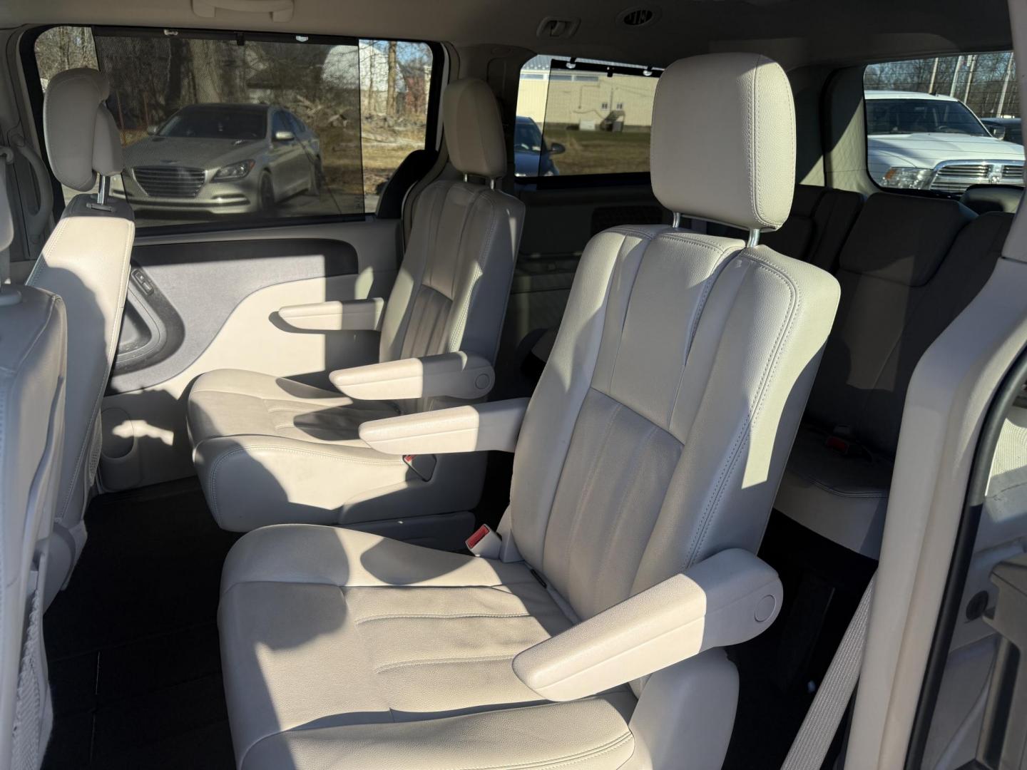 2013 White /Tan Chrysler Town & Country Touring (2C4RC1BG5DR) with an 3.6L V6 DOHC 24V engine, Automatic transmission, located at 547 E. Main St., Orwell, OH, 44076, (440) 437-5893, 41.535435, -80.847855 - 2013 Chrysler Town & Country Touring – Spacious Family Minivan with Stow 'n Go Magic and Loaded Comfort Features! This 2013 Chrysler Town & Country Touring is the ultimate family hauler that makes every trip easy and enjoyable! Powered by a smooth, proven 3.6L V6 Pentastar engine paired with a re - Photo#22