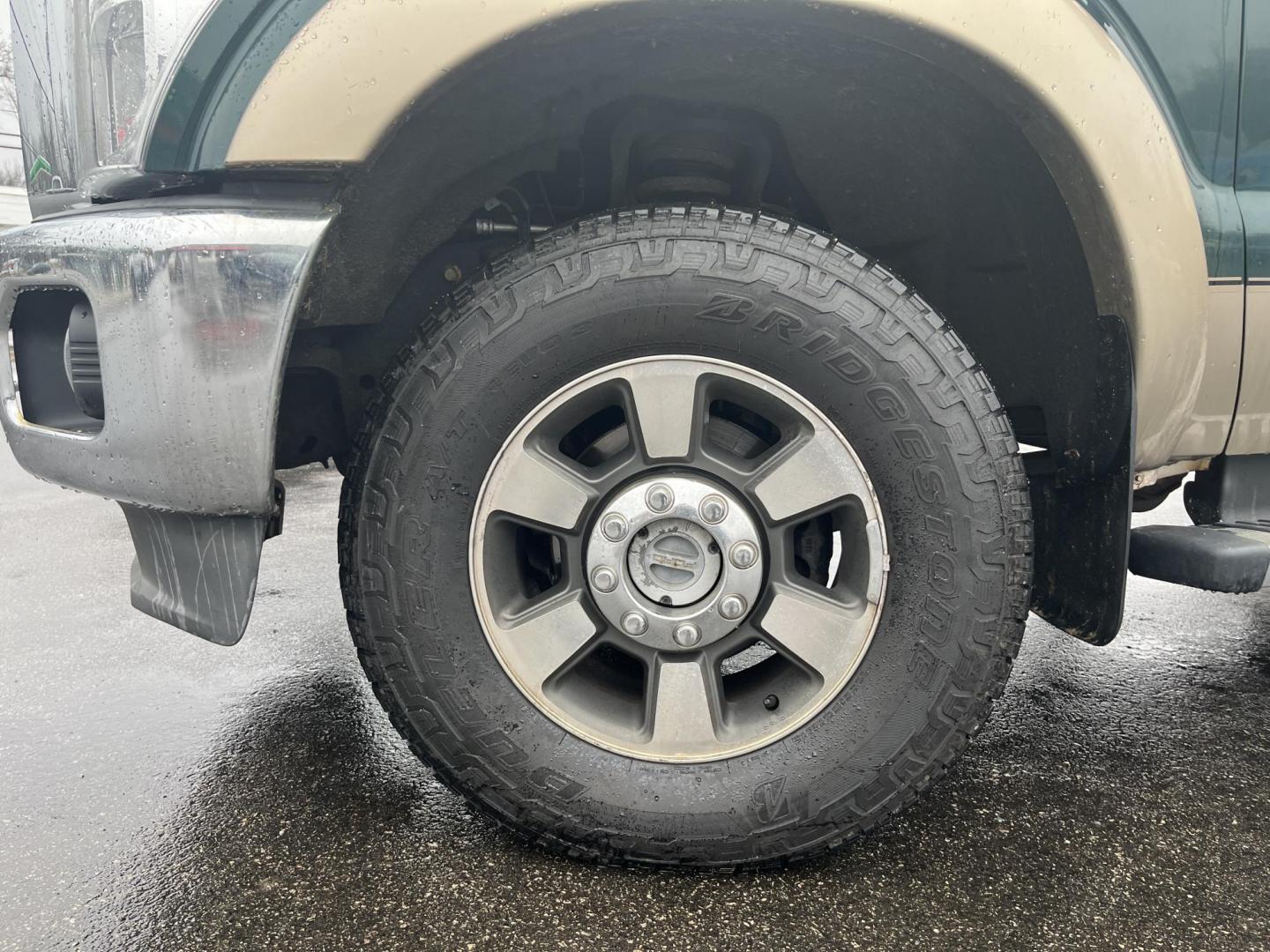 2011 Green /Black Ford F-250 SD Lariat Crew Cab 4WD (1FT7W2BT9BE) with an 6.7L V8 OHV 16V DIESEL engine, Automatic transmission, located at 11115 Chardon Rd. , Chardon, OH, 44024, (440) 214-9705, 41.580246, -81.241943 - 2011 Ford F-250 Lariat Crew Cab 4x4 – Heavy-Duty Legend with Power Stroke Diesel Muscle and Premium Lariat Comfort! This beast of a 2011 Ford F-250 Lariat Crew Cab is built to dominate work sites, towing jobs, and long hauls with legendary reliability! Under the hood roars the iconic 6.7L Power S - Photo#12