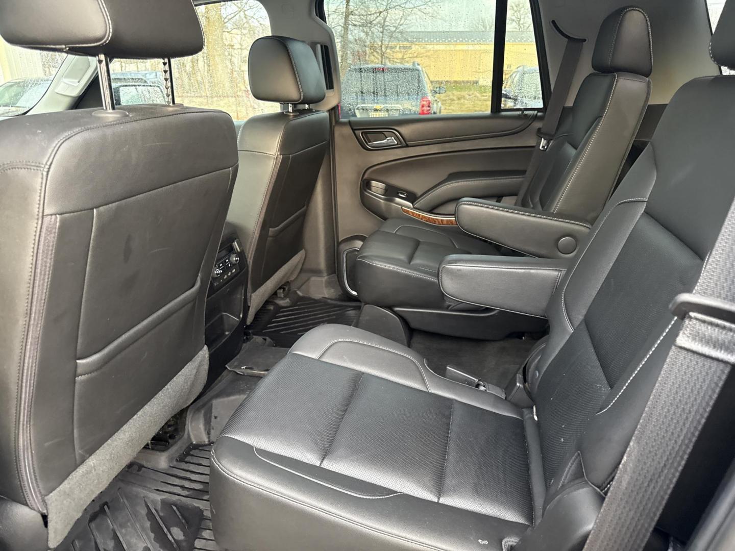 2018 Black /Black Chevrolet Tahoe Premier 4WD (1GNSKCKC4JR) with an 5.3L V8 OHV 16V engine, Automatic transmission, located at 11115 Chardon Rd. , Chardon, OH, 44024, (440) 214-9705, 41.580246, -81.241943 - This 2018 Chevrolet Tahoe Premier 4WD with the aggressive RST Package is a full-size luxury powerhouse – massive presence, loaded features, and ready to dominate every road or trail! Unleash the torque from the proven 5.3L EcoTec3 V8 engine paired with a smooth 6-speed automatic transmission, on- - Photo#27