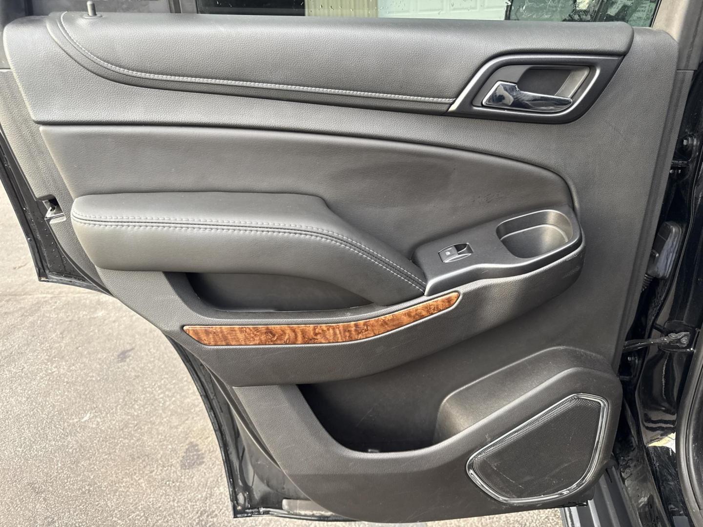 2018 Black /Black Chevrolet Tahoe Premier 4WD (1GNSKCKC4JR) with an 5.3L V8 OHV 16V engine, Automatic transmission, located at 11115 Chardon Rd. , Chardon, OH, 44024, (440) 214-9705, 41.580246, -81.241943 - This 2018 Chevrolet Tahoe Premier 4WD with the aggressive RST Package is a full-size luxury powerhouse – massive presence, loaded features, and ready to dominate every road or trail! Unleash the torque from the proven 5.3L EcoTec3 V8 engine paired with a smooth 6-speed automatic transmission, on- - Photo#26