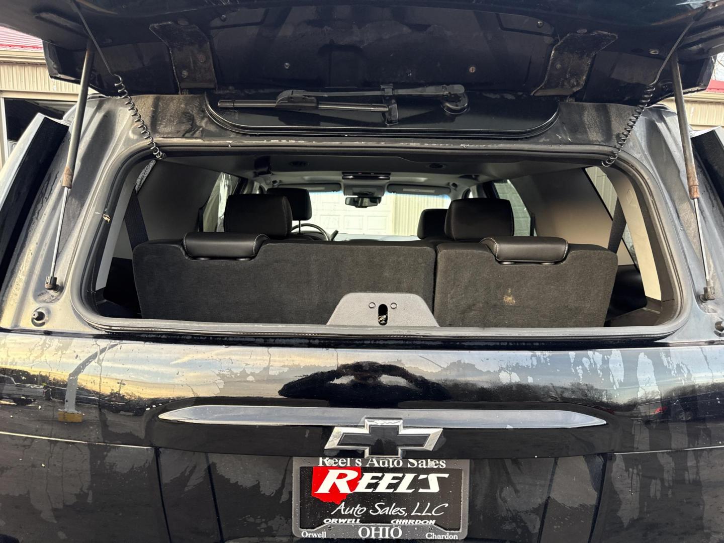 2018 Black /Black Chevrolet Tahoe Premier 4WD (1GNSKCKC4JR) with an 5.3L V8 OHV 16V engine, Automatic transmission, located at 11115 Chardon Rd. , Chardon, OH, 44024, (440) 214-9705, 41.580246, -81.241943 - This 2018 Chevrolet Tahoe Premier 4WD with the aggressive RST Package is a full-size luxury powerhouse – massive presence, loaded features, and ready to dominate every road or trail! Unleash the torque from the proven 5.3L EcoTec3 V8 engine paired with a smooth 6-speed automatic transmission, on- - Photo#33