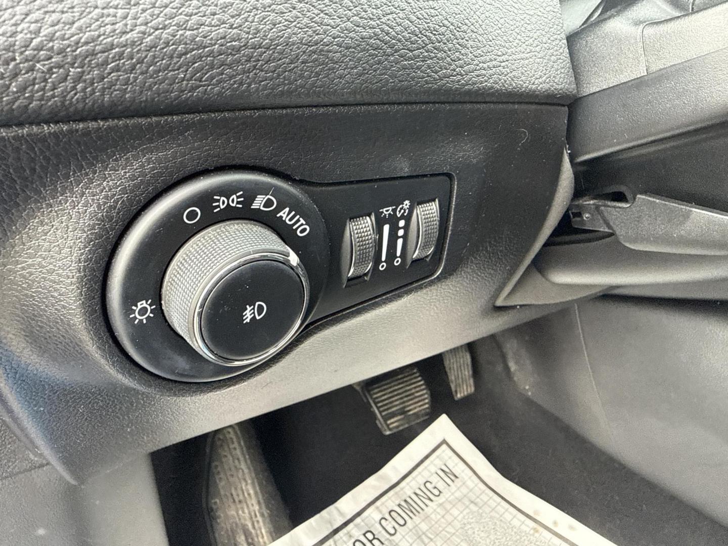 2021 Blue /Black Jeep Compass Latitude FWD (3C4NJCBB4MT) with an 2.4L I4 DOHC 16V engine, Automatic transmission, located at 11115 Chardon Rd. , Chardon, OH, 44024, (440) 214-9705, 41.580246, -81.241943 - 2021 Jeep Compass Altitude FWD – Sharp Style, Efficient Drive, and Loaded with Modern Safety & Tech! This eye-catching 2021 Jeep Compass Altitude FWD is the perfect blend of bold looks, everyday efficiency, and smart features for city streets or highway cruising! Powered by a reliable 2.4L I4 eng - Photo#8