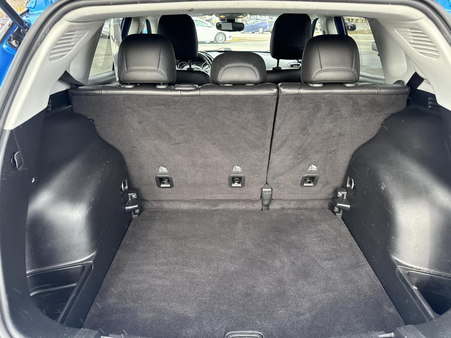 2021 Blue /Black Jeep Compass Latitude FWD (3C4NJCBB4MT) with an 2.4L I4 DOHC 16V engine, Automatic transmission, located at 11115 Chardon Rd. , Chardon, OH, 44024, (440) 214-9705, 41.580246, -81.241943 - 2021 Jeep Compass Altitude FWD – Sharp Style, Efficient Drive, and Loaded with Modern Safety & Tech! This eye-catching 2021 Jeep Compass Altitude FWD is the perfect blend of bold looks, everyday efficiency, and smart features for city streets or highway cruising! Powered by a reliable 2.4L I4 eng - Photo#20