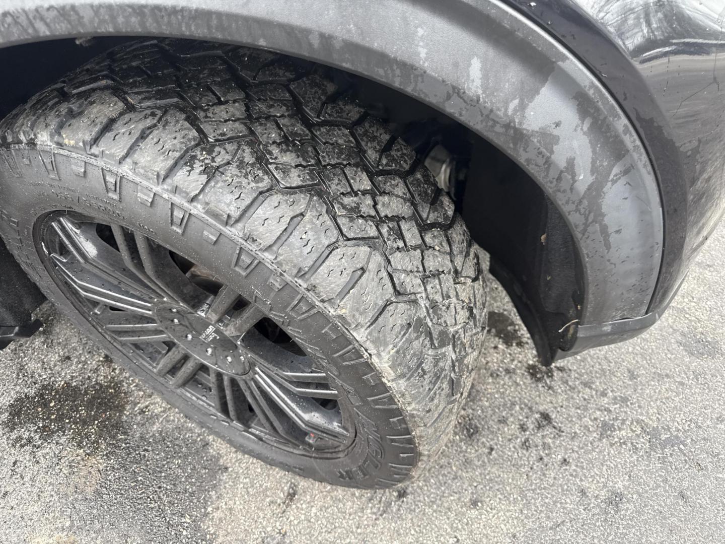 2020 Black /Black Ford Explorer Hybrid Limited AWD (1FM5K8FW1LG) with an 3.3L V6 DOHC 24V HYBRID engine, Automatic transmission, located at 11115 Chardon Rd. , Chardon, OH, 44024, (440) 214-9705, 41.580246, -81.241943 - 2020 Ford Explorer Limited 4WD Hybrid – Premium Hybrid Power, Luxury Everywhere, and Loaded with Top-Tier Features! This stunning 2020 Ford Explorer Limited 4WD Hybrid is the ultimate blend of efficiency, capability, and upscale comfort! Powered by the advanced 3.3L V6 Hybrid powertrain deliverin - Photo#4