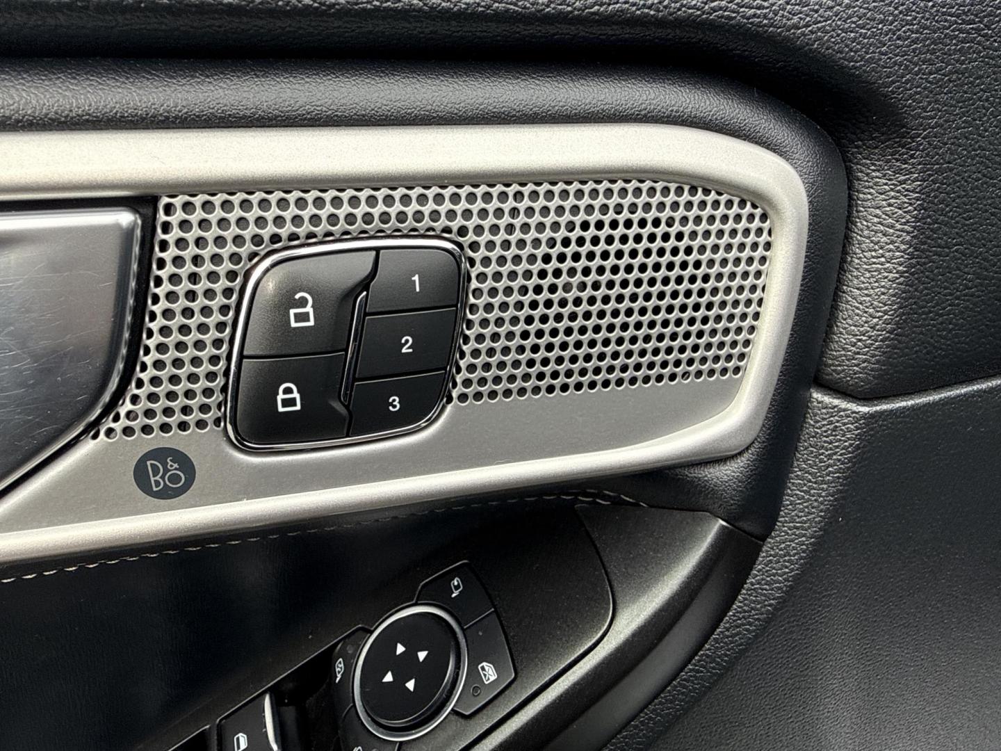 2020 Black /Black Ford Explorer Hybrid Limited AWD (1FM5K8FW1LG) with an 3.3L V6 DOHC 24V HYBRID engine, Automatic transmission, located at 11115 Chardon Rd. , Chardon, OH, 44024, (440) 214-9705, 41.580246, -81.241943 - 2020 Ford Explorer Limited 4WD Hybrid – Premium Hybrid Power, Luxury Everywhere, and Loaded with Top-Tier Features! This stunning 2020 Ford Explorer Limited 4WD Hybrid is the ultimate blend of efficiency, capability, and upscale comfort! Powered by the advanced 3.3L V6 Hybrid powertrain deliverin - Photo#9