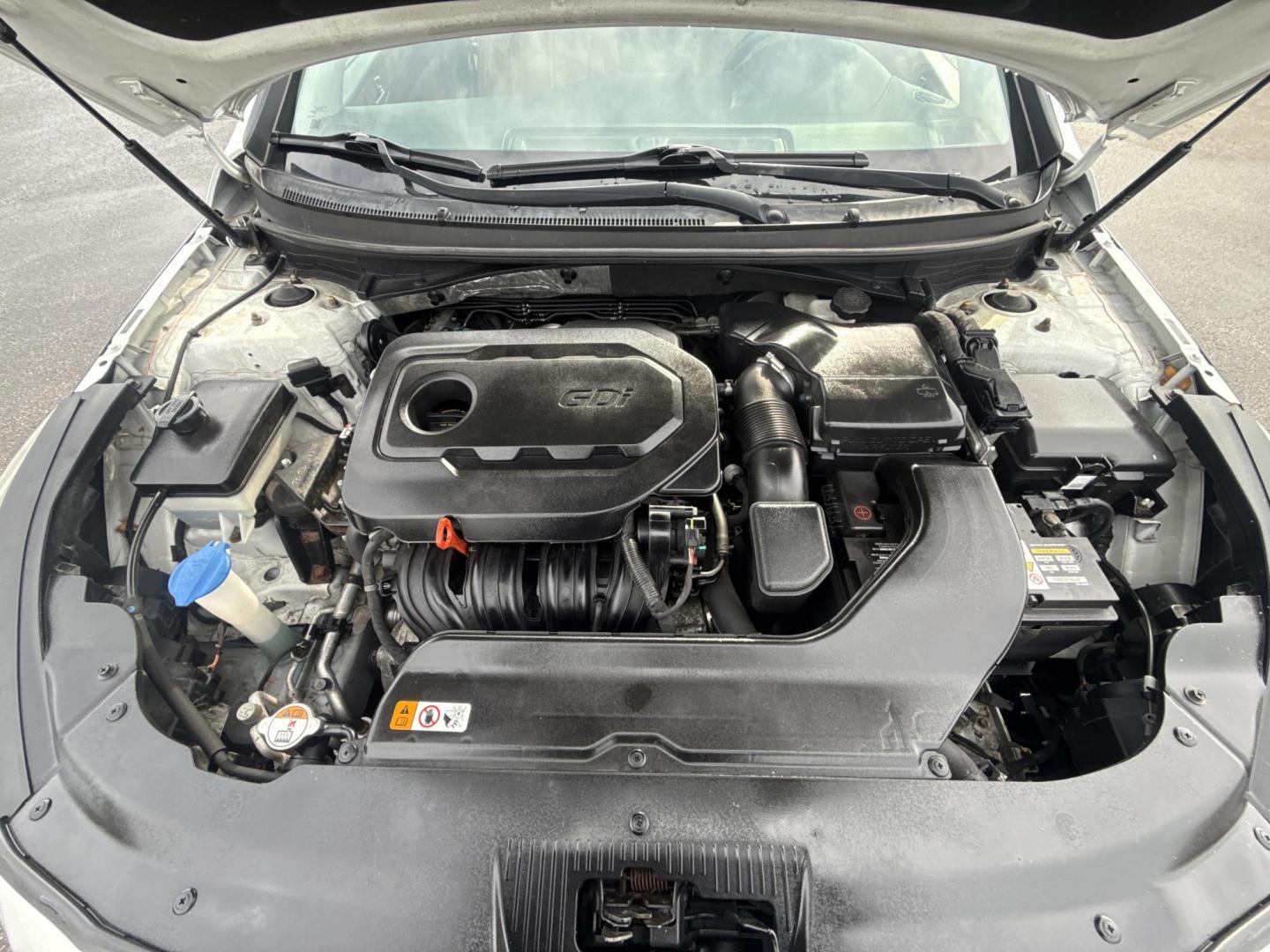 2015 White /Brown Hyundai Sonata Limited (5NPE34AF8FH) with an 2.4L I4 DOHC 16V engine, Automatic transmission, located at 547 E. Main St., Orwell, OH, 44076, (440) 437-5893, 41.535435, -80.847855 - 2015 Hyundai Sonata Limited – Upscale Sedan Loaded with Luxury, Safety, and Impressive Efficiency! This gorgeous 2015 Hyundai Sonata Limited is the perfect blend of premium comfort, advanced features, and everyday reliability! Powered by a smooth 2.4L I4 GDI engine paired with a responsive 6-spee - Photo#15