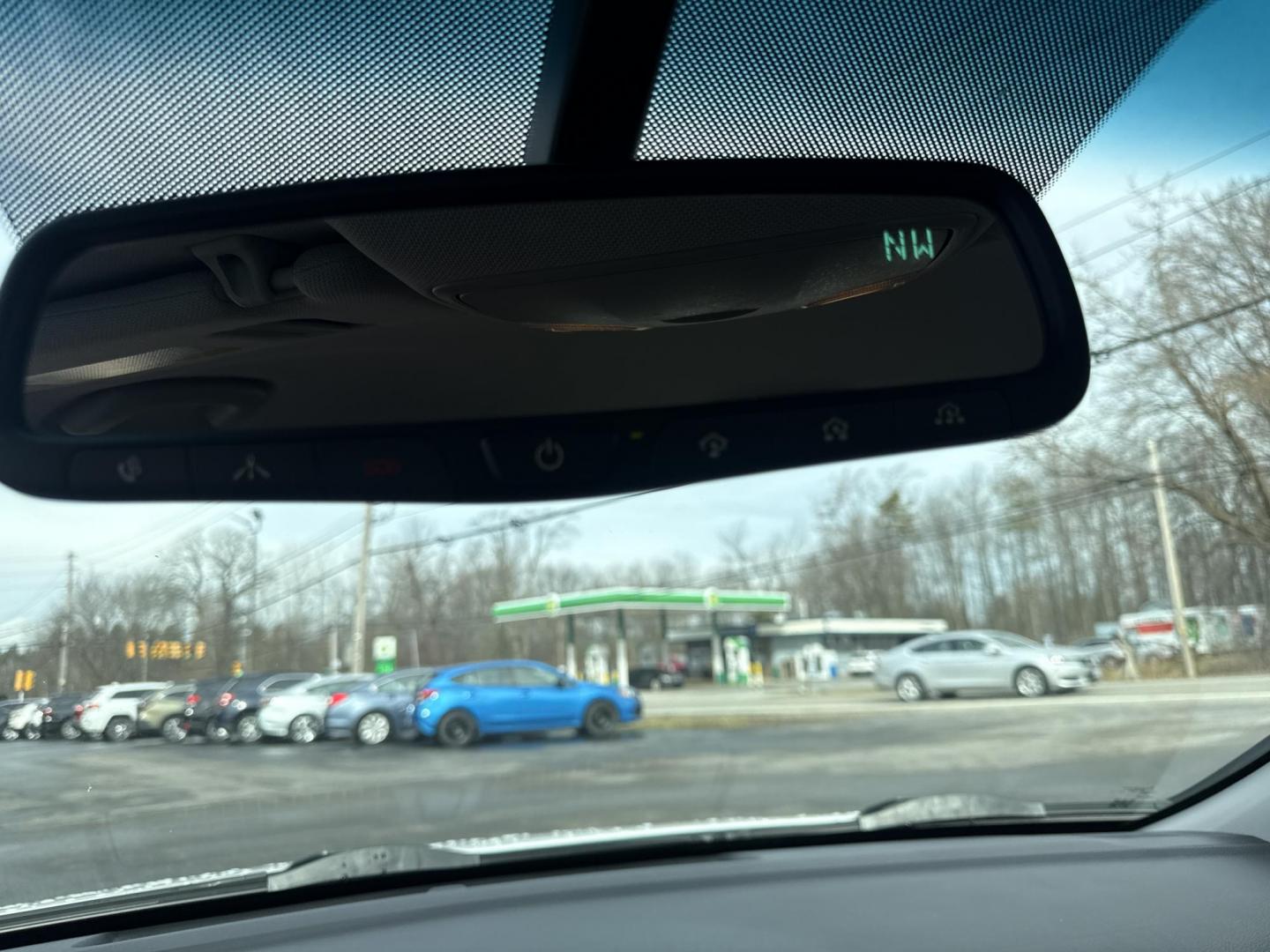 2015 White /Brown Hyundai Sonata Limited (5NPE34AF8FH) with an 2.4L I4 DOHC 16V engine, Automatic transmission, located at 547 E. Main St., Orwell, OH, 44076, (440) 437-5893, 41.535435, -80.847855 - 2015 Hyundai Sonata Limited – Upscale Sedan Loaded with Luxury, Safety, and Impressive Efficiency! This gorgeous 2015 Hyundai Sonata Limited is the perfect blend of premium comfort, advanced features, and everyday reliability! Powered by a smooth 2.4L I4 GDI engine paired with a responsive 6-spee - Photo#32