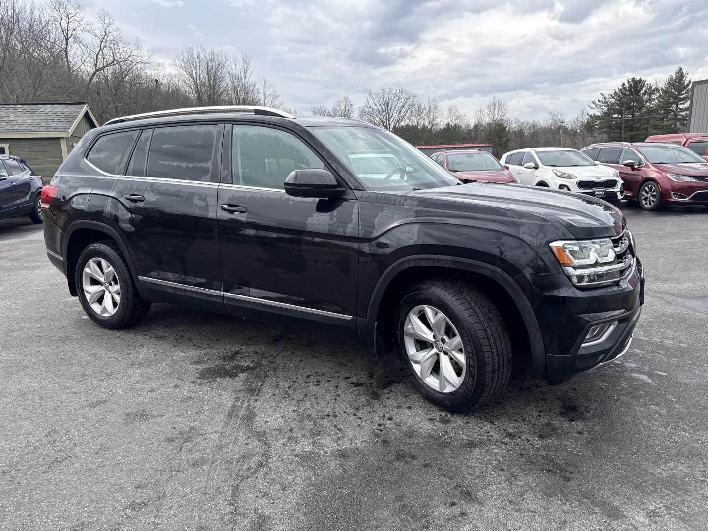 2018 Black /Black Volkswagen Atlas V6 SEL AWD (1V2MR2CA1JC) with an 3.6L V6 DOHC 24V engine, Automatic transmission, located at 11115 Chardon Rd. , Chardon, OH, 44024, (440) 214-9705, 41.580246, -81.241943 - 2018 Volkswagen Atlas SEL AWD – Spacious 3-Row Family SUV Loaded with Premium Features and All-Weather Confidence! This 2018 Volkswagen Atlas SEL AWD is the ultimate family adventure machine that combines massive space, upscale comfort, and smart tech! Powered by the smooth, powerful 3.6L VR6 eng - Photo#3