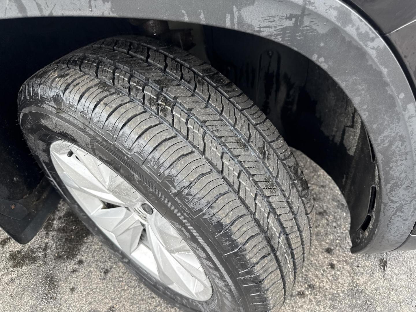 2018 Black /Black Volkswagen Atlas V6 SEL AWD (1V2MR2CA1JC) with an 3.6L V6 DOHC 24V engine, Automatic transmission, located at 11115 Chardon Rd. , Chardon, OH, 44024, (440) 214-9705, 41.580246, -81.241943 - 2018 Volkswagen Atlas SEL AWD – Spacious 3-Row Family SUV Loaded with Premium Features and All-Weather Confidence! This 2018 Volkswagen Atlas SEL AWD is the ultimate family adventure machine that combines massive space, upscale comfort, and smart tech! Powered by the smooth, powerful 3.6L VR6 eng - Photo#4