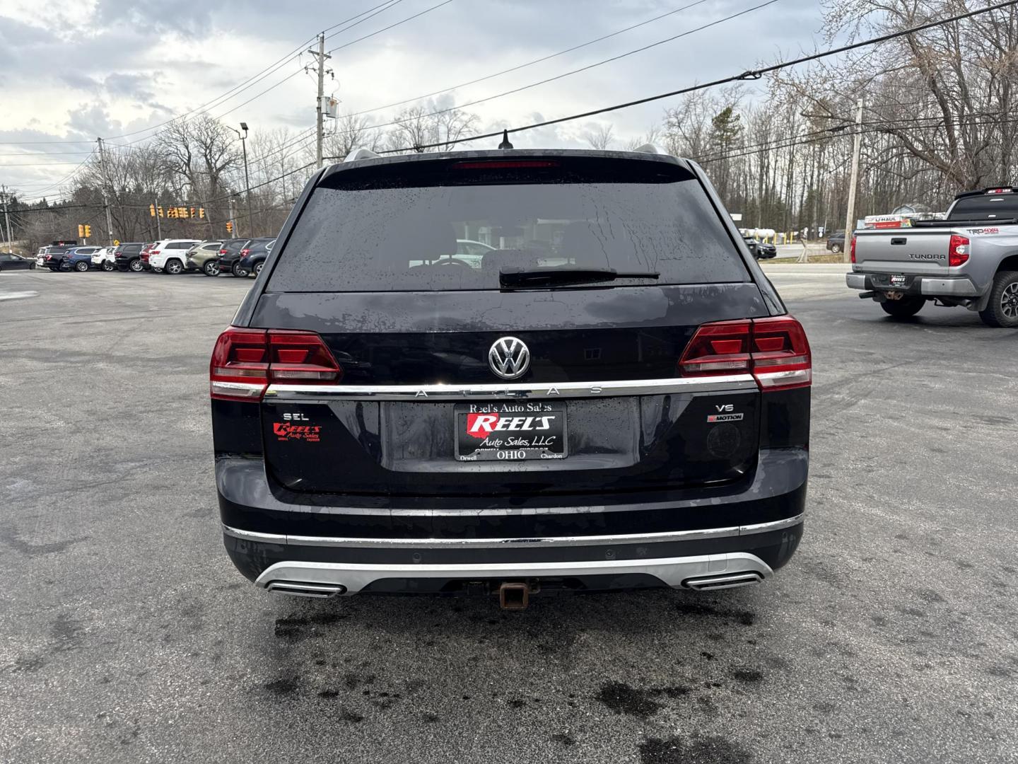 2018 Black /Black Volkswagen Atlas V6 SEL AWD (1V2MR2CA1JC) with an 3.6L V6 DOHC 24V engine, Automatic transmission, located at 11115 Chardon Rd. , Chardon, OH, 44024, (440) 214-9705, 41.580246, -81.241943 - 2018 Volkswagen Atlas SEL AWD – Spacious 3-Row Family SUV Loaded with Premium Features and All-Weather Confidence! This 2018 Volkswagen Atlas SEL AWD is the ultimate family adventure machine that combines massive space, upscale comfort, and smart tech! Powered by the smooth, powerful 3.6L VR6 eng - Photo#31