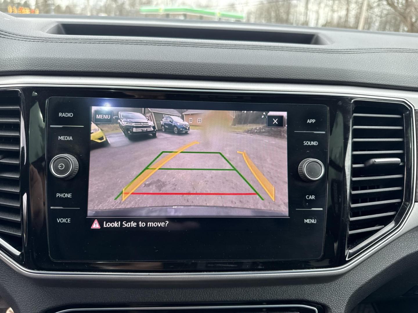 2018 Black /Black Volkswagen Atlas V6 SEL AWD (1V2MR2CA1JC) with an 3.6L V6 DOHC 24V engine, Automatic transmission, located at 11115 Chardon Rd. , Chardon, OH, 44024, (440) 214-9705, 41.580246, -81.241943 - 2018 Volkswagen Atlas SEL AWD – Spacious 3-Row Family SUV Loaded with Premium Features and All-Weather Confidence! This 2018 Volkswagen Atlas SEL AWD is the ultimate family adventure machine that combines massive space, upscale comfort, and smart tech! Powered by the smooth, powerful 3.6L VR6 eng - Photo#17