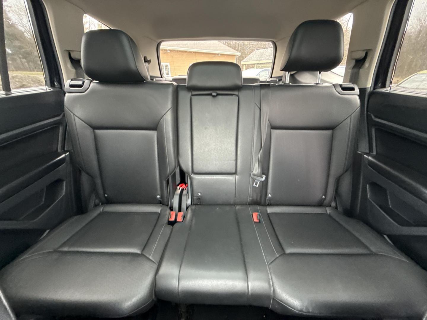 2018 Black /Black Volkswagen Atlas V6 SEL AWD (1V2MR2CA1JC) with an 3.6L V6 DOHC 24V engine, Automatic transmission, located at 11115 Chardon Rd. , Chardon, OH, 44024, (440) 214-9705, 41.580246, -81.241943 - 2018 Volkswagen Atlas SEL AWD – Spacious 3-Row Family SUV Loaded with Premium Features and All-Weather Confidence! This 2018 Volkswagen Atlas SEL AWD is the ultimate family adventure machine that combines massive space, upscale comfort, and smart tech! Powered by the smooth, powerful 3.6L VR6 eng - Photo#21