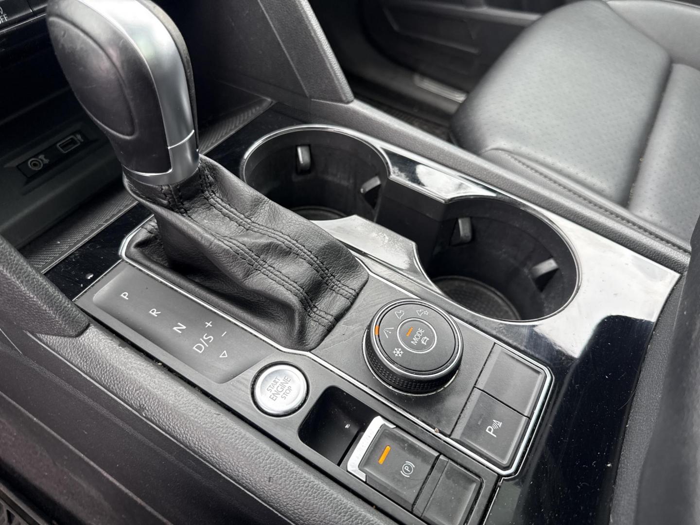 2018 Black /Black Volkswagen Atlas V6 SEL AWD (1V2MR2CA1JC) with an 3.6L V6 DOHC 24V engine, Automatic transmission, located at 11115 Chardon Rd. , Chardon, OH, 44024, (440) 214-9705, 41.580246, -81.241943 - 2018 Volkswagen Atlas SEL AWD – Spacious 3-Row Family SUV Loaded with Premium Features and All-Weather Confidence! This 2018 Volkswagen Atlas SEL AWD is the ultimate family adventure machine that combines massive space, upscale comfort, and smart tech! Powered by the smooth, powerful 3.6L VR6 eng - Photo#19