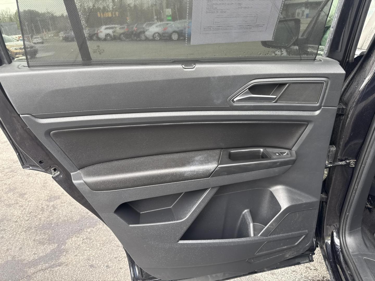 2018 Black /Black Volkswagen Atlas V6 SEL AWD (1V2MR2CA1JC) with an 3.6L V6 DOHC 24V engine, Automatic transmission, located at 11115 Chardon Rd. , Chardon, OH, 44024, (440) 214-9705, 41.580246, -81.241943 - 2018 Volkswagen Atlas SEL AWD – Spacious 3-Row Family SUV Loaded with Premium Features and All-Weather Confidence! This 2018 Volkswagen Atlas SEL AWD is the ultimate family adventure machine that combines massive space, upscale comfort, and smart tech! Powered by the smooth, powerful 3.6L VR6 eng - Photo#39