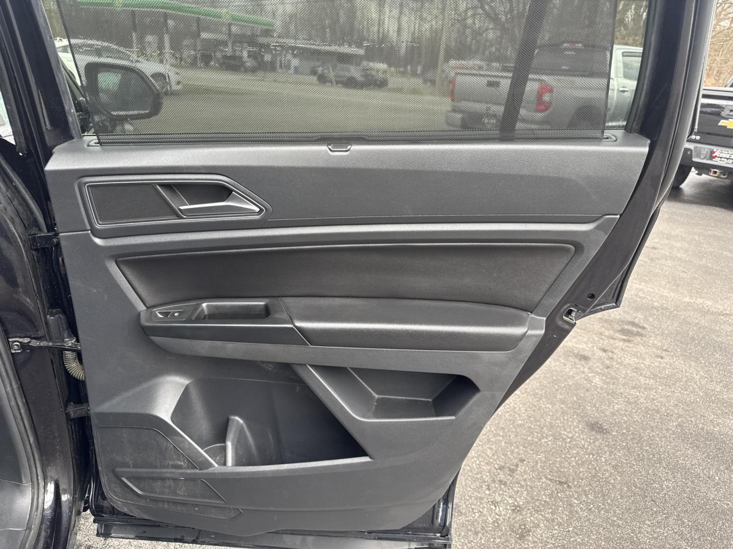 2018 Black /Black Volkswagen Atlas V6 SEL AWD (1V2MR2CA1JC) with an 3.6L V6 DOHC 24V engine, Automatic transmission, located at 11115 Chardon Rd. , Chardon, OH, 44024, (440) 214-9705, 41.580246, -81.241943 - 2018 Volkswagen Atlas SEL AWD – Spacious 3-Row Family SUV Loaded with Premium Features and All-Weather Confidence! This 2018 Volkswagen Atlas SEL AWD is the ultimate family adventure machine that combines massive space, upscale comfort, and smart tech! Powered by the smooth, powerful 3.6L VR6 eng - Photo#41