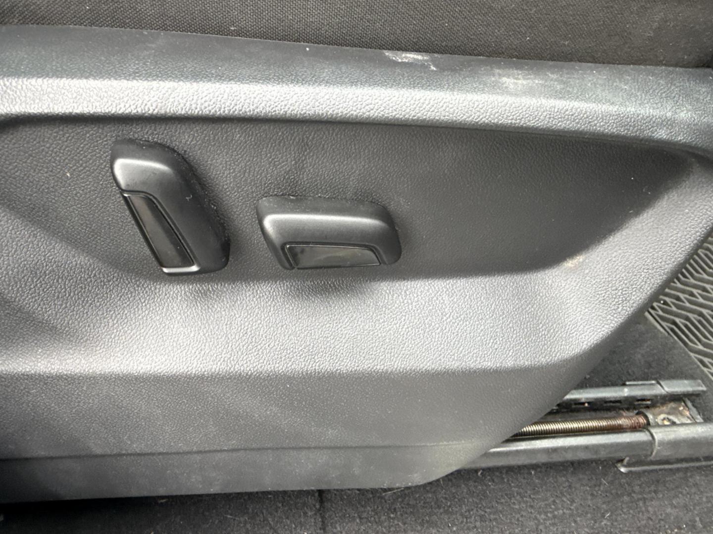 2018 Black /Black Volkswagen Atlas V6 SEL AWD (1V2MR2CA1JC) with an 3.6L V6 DOHC 24V engine, Automatic transmission, located at 11115 Chardon Rd. , Chardon, OH, 44024, (440) 214-9705, 41.580246, -81.241943 - 2018 Volkswagen Atlas SEL AWD – Spacious 3-Row Family SUV Loaded with Premium Features and All-Weather Confidence! This 2018 Volkswagen Atlas SEL AWD is the ultimate family adventure machine that combines massive space, upscale comfort, and smart tech! Powered by the smooth, powerful 3.6L VR6 eng - Photo#43